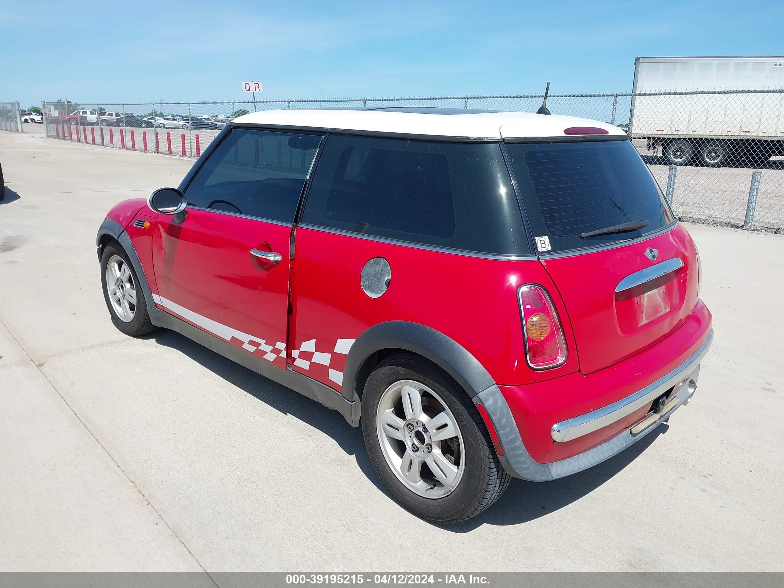 Photo 2 VIN: WMWRC33404TC49255 - MINI COOPER 