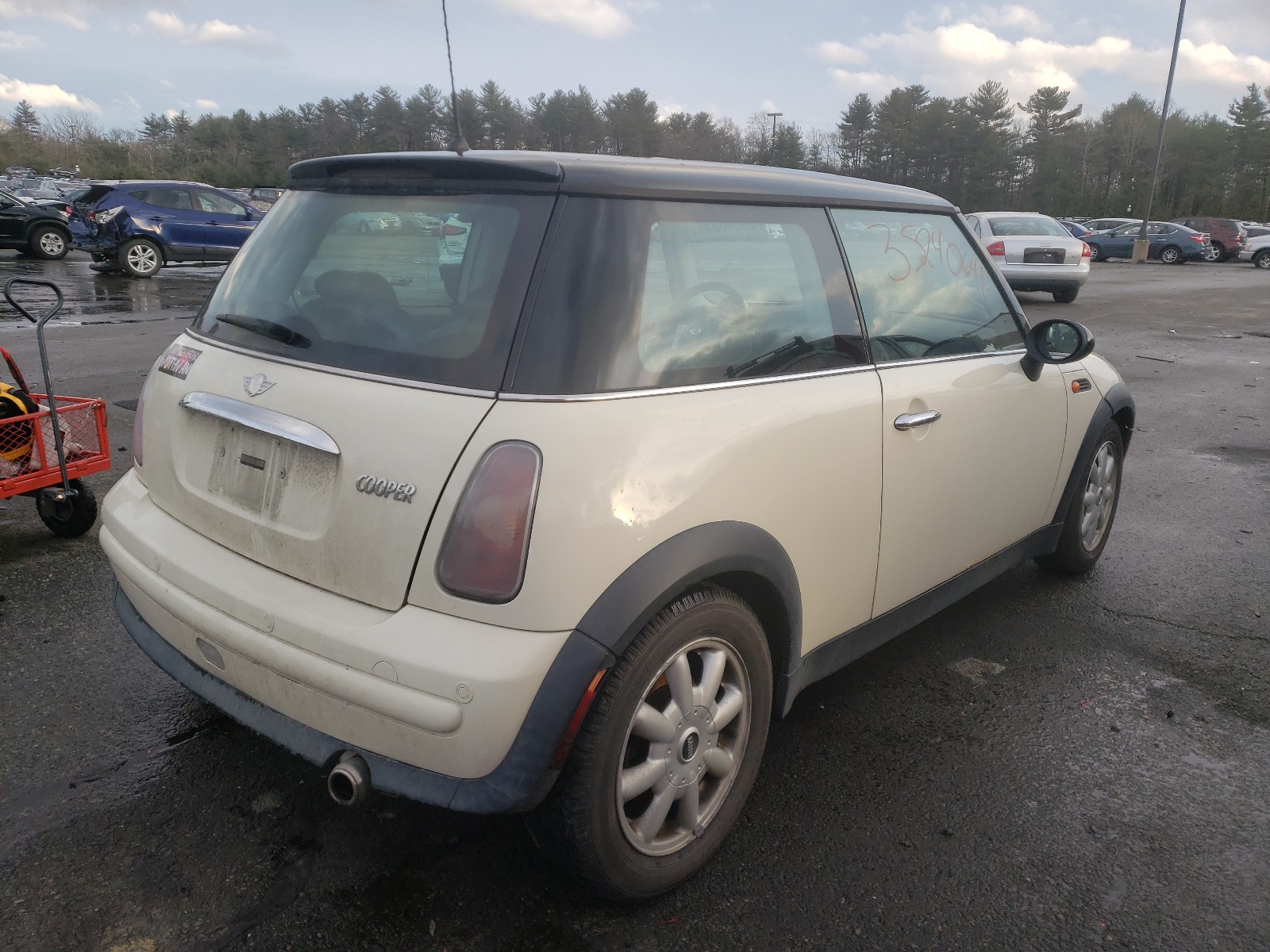 Photo 3 VIN: WMWRC33404TJ62744 - MINI COOPER 