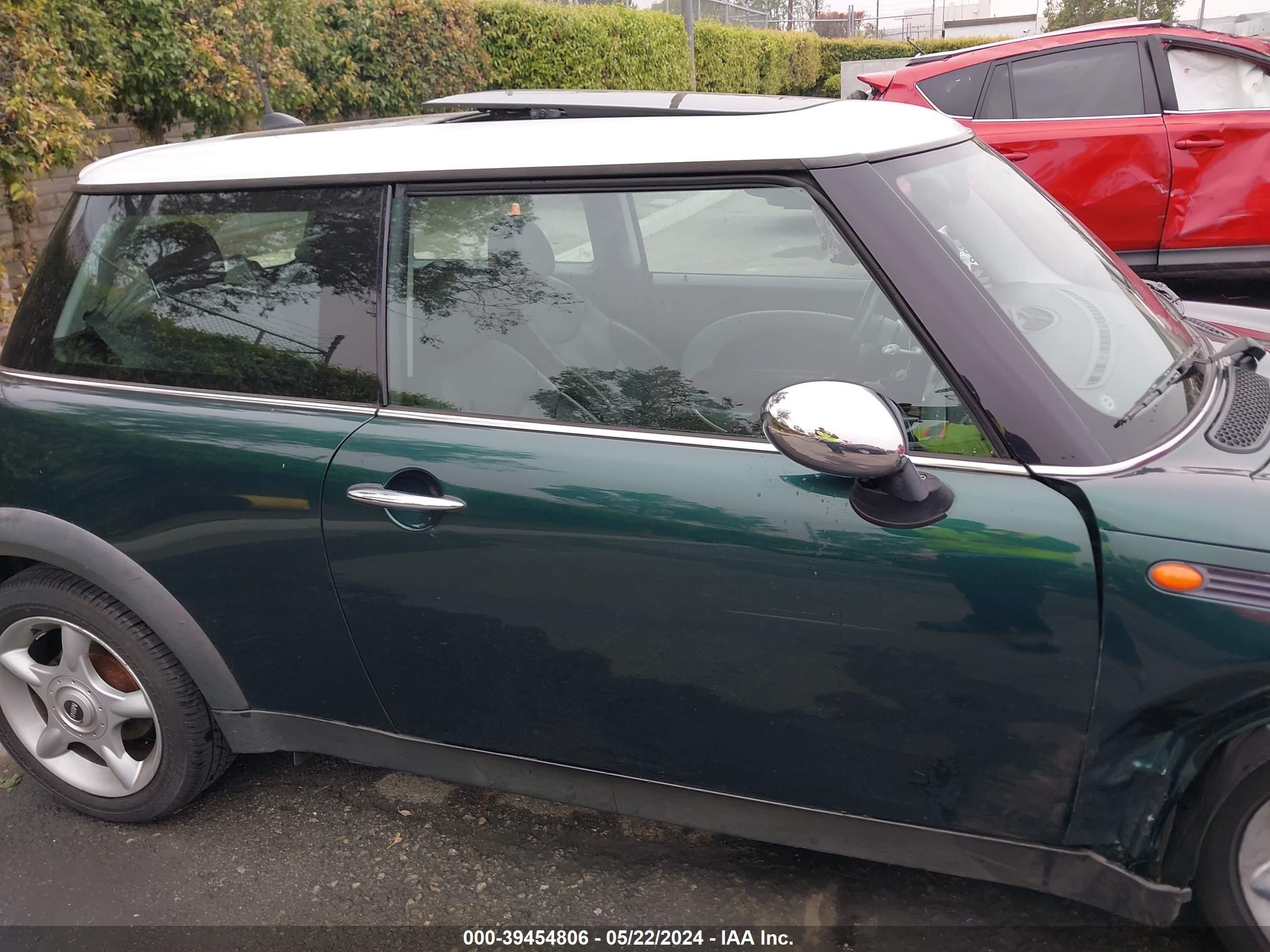 Photo 12 VIN: WMWRC33425TC58136 - MINI COOPER 