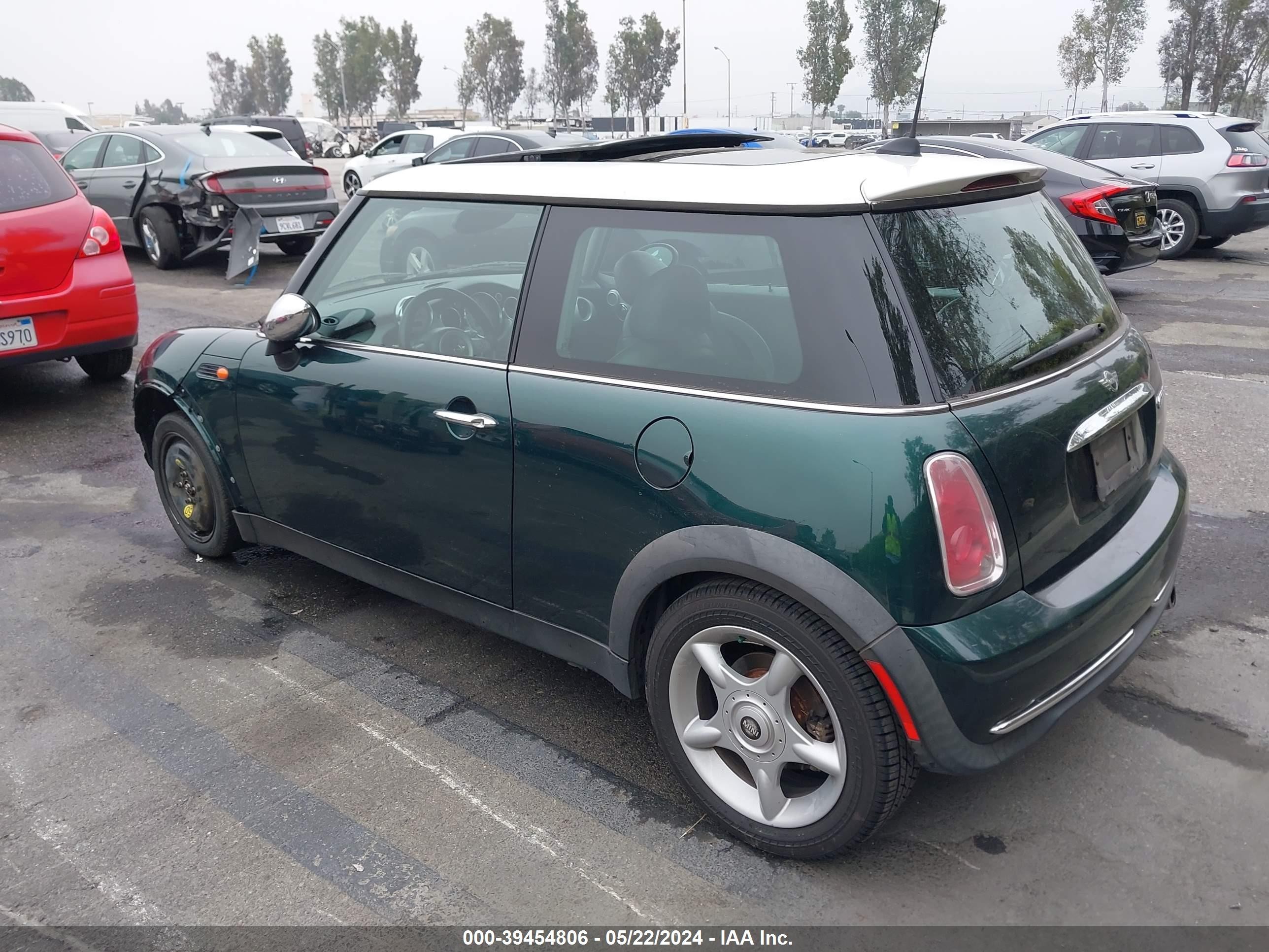 Photo 2 VIN: WMWRC33425TC58136 - MINI COOPER 