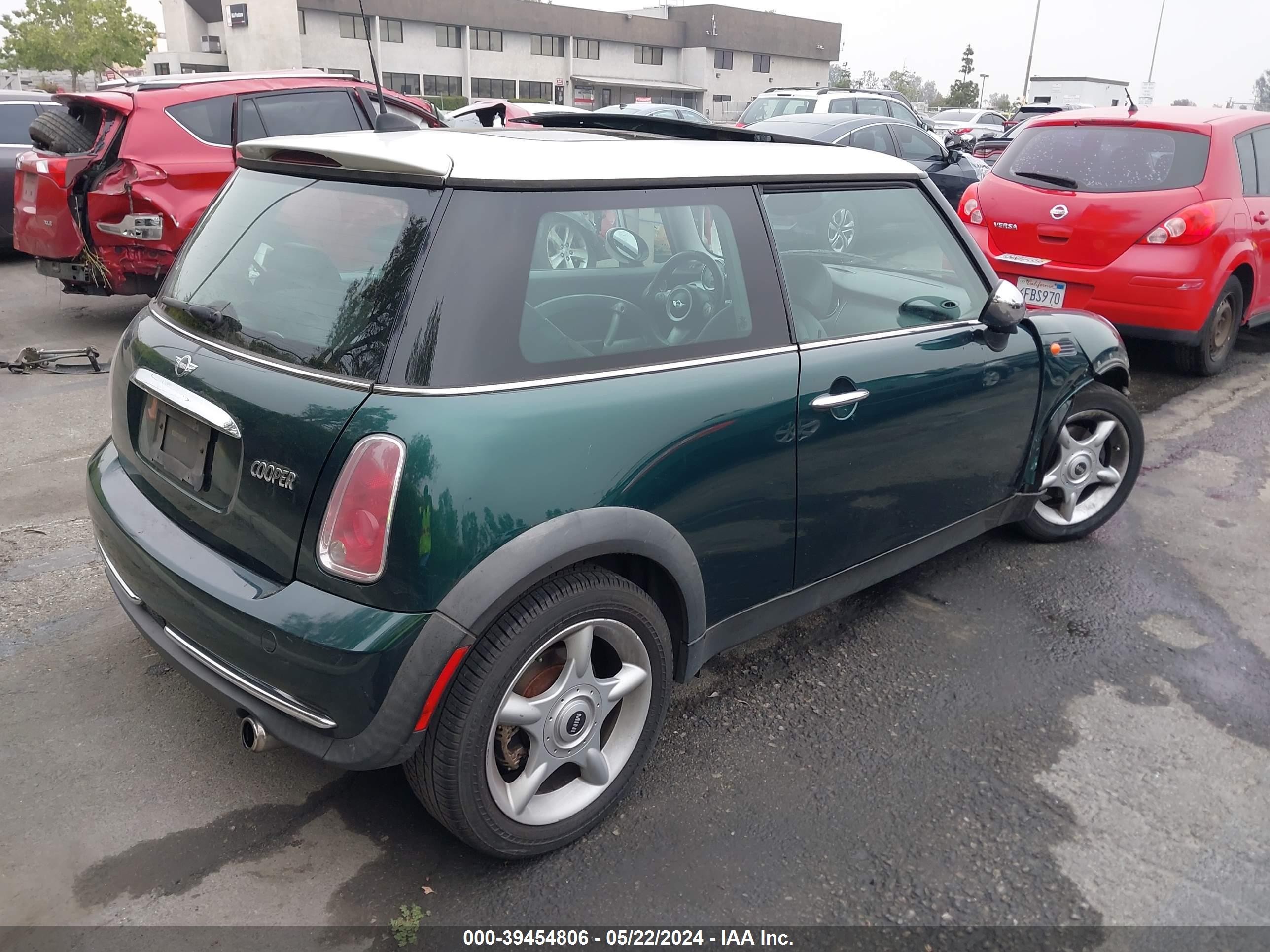 Photo 3 VIN: WMWRC33425TC58136 - MINI COOPER 