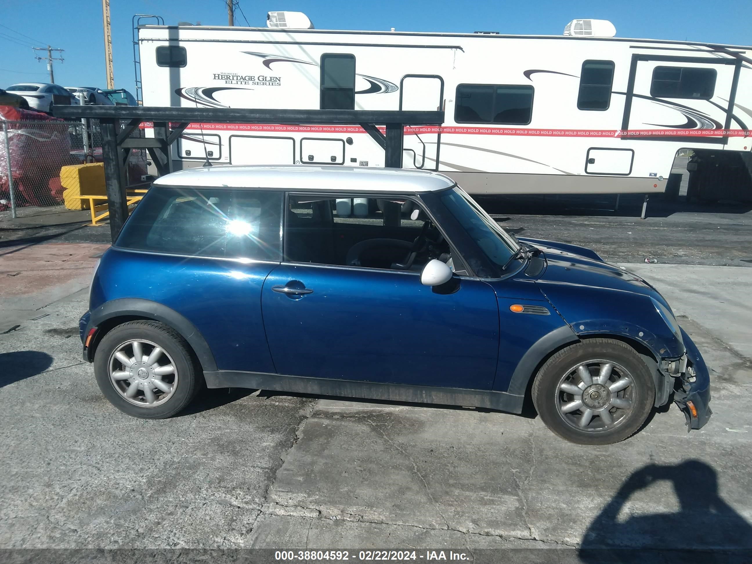 Photo 11 VIN: WMWRC33444TJ55747 - MINI COOPER 