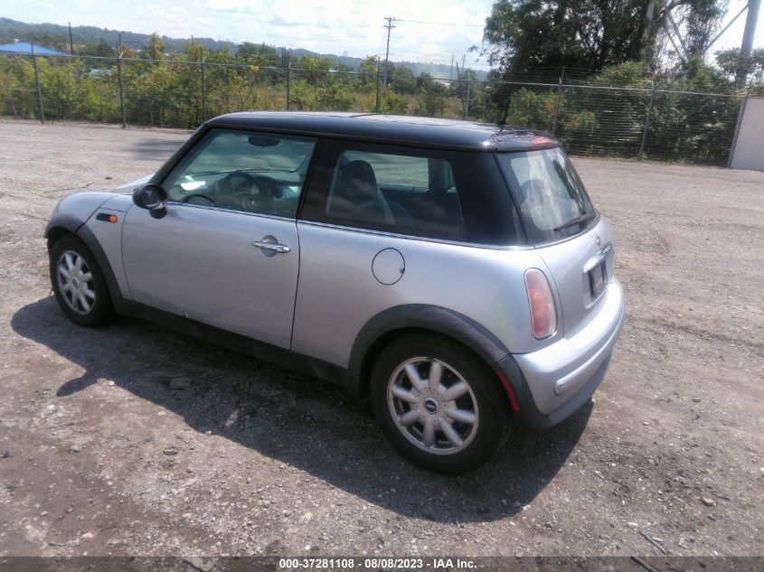 Photo 2 VIN: WMWRC33452TE11832 - MINI COOPER 