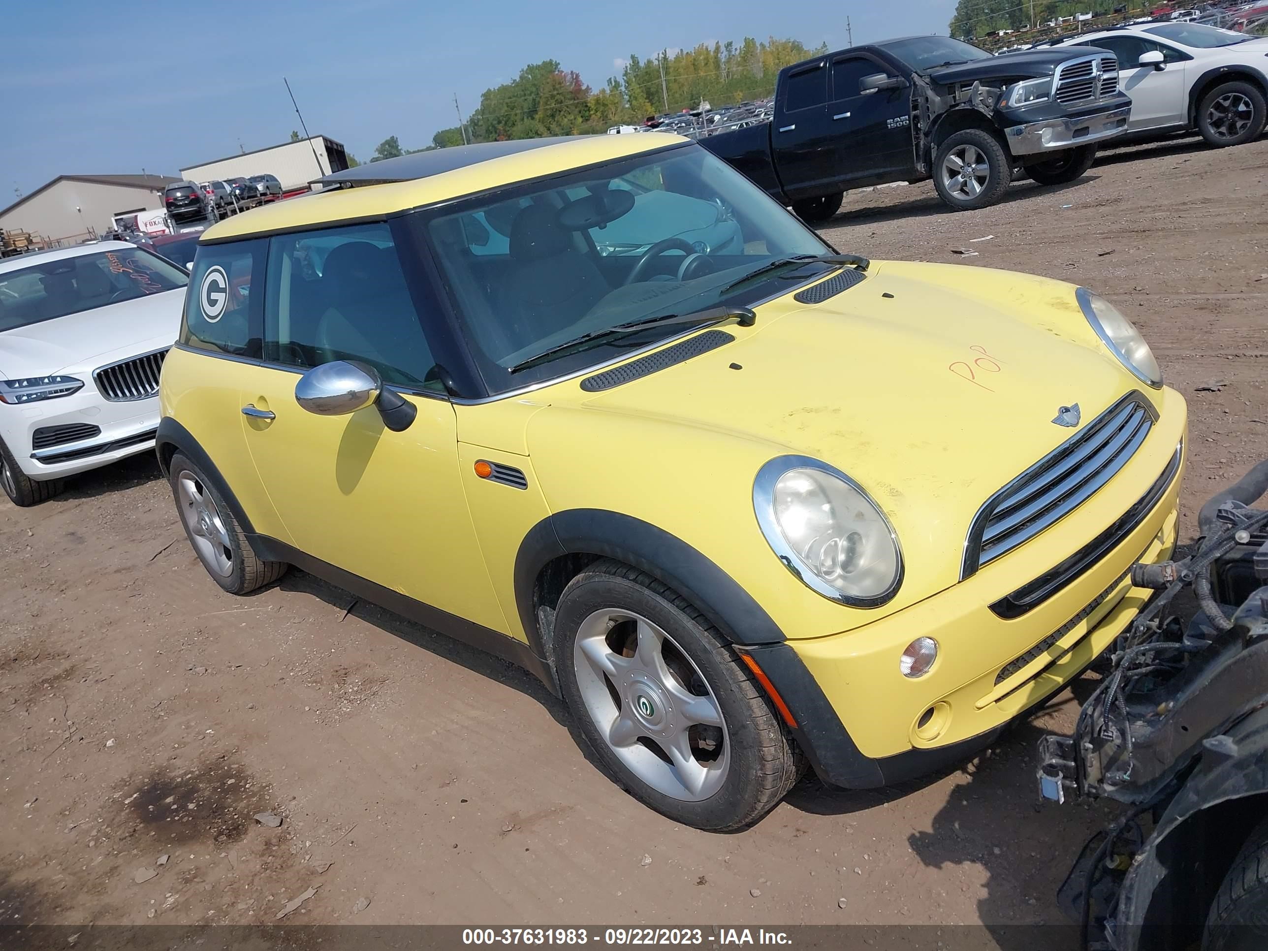 Photo 0 VIN: WMWRC33455TJ64135 - MINI HARD TOP 