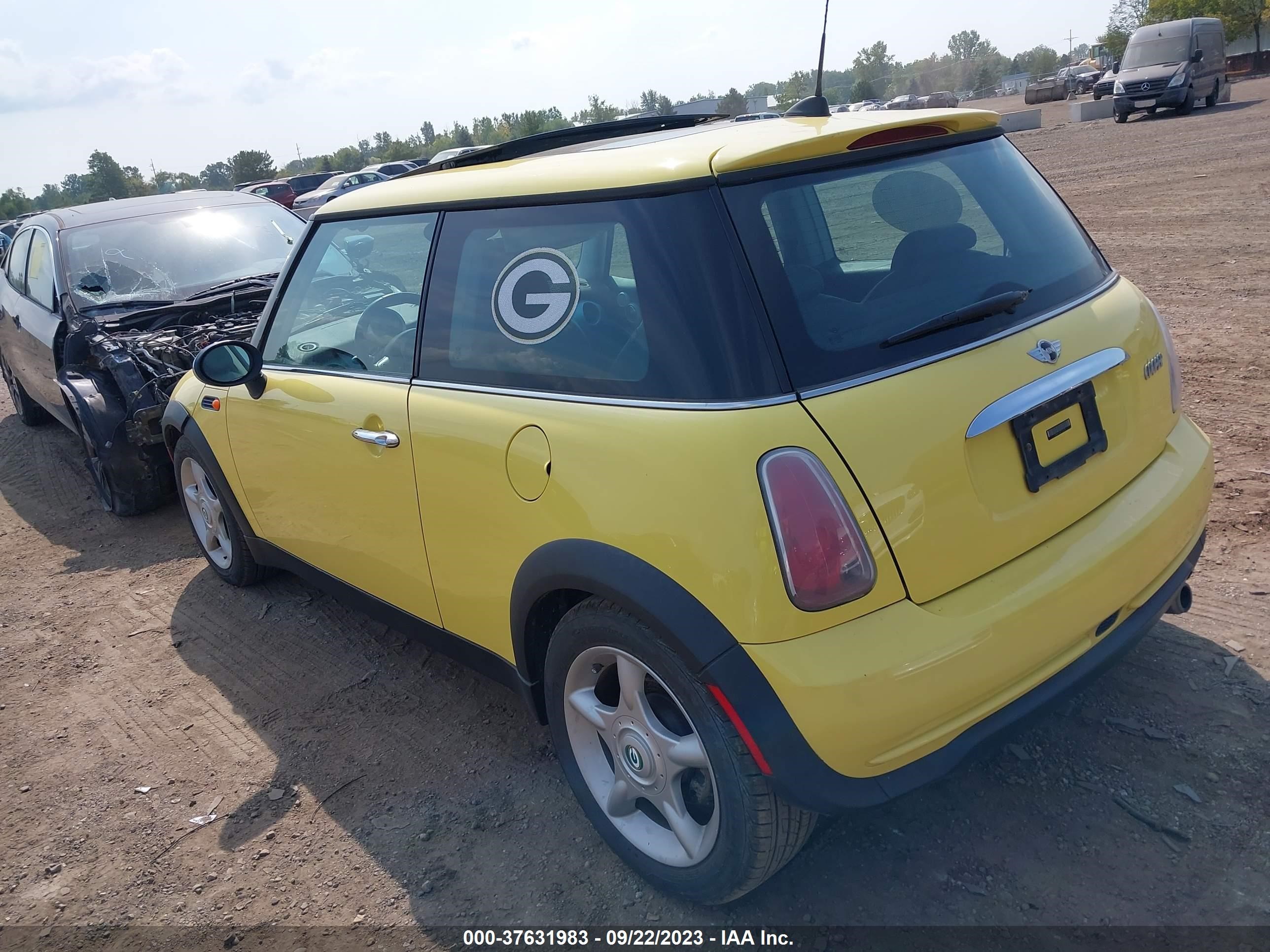 Photo 2 VIN: WMWRC33455TJ64135 - MINI HARD TOP 