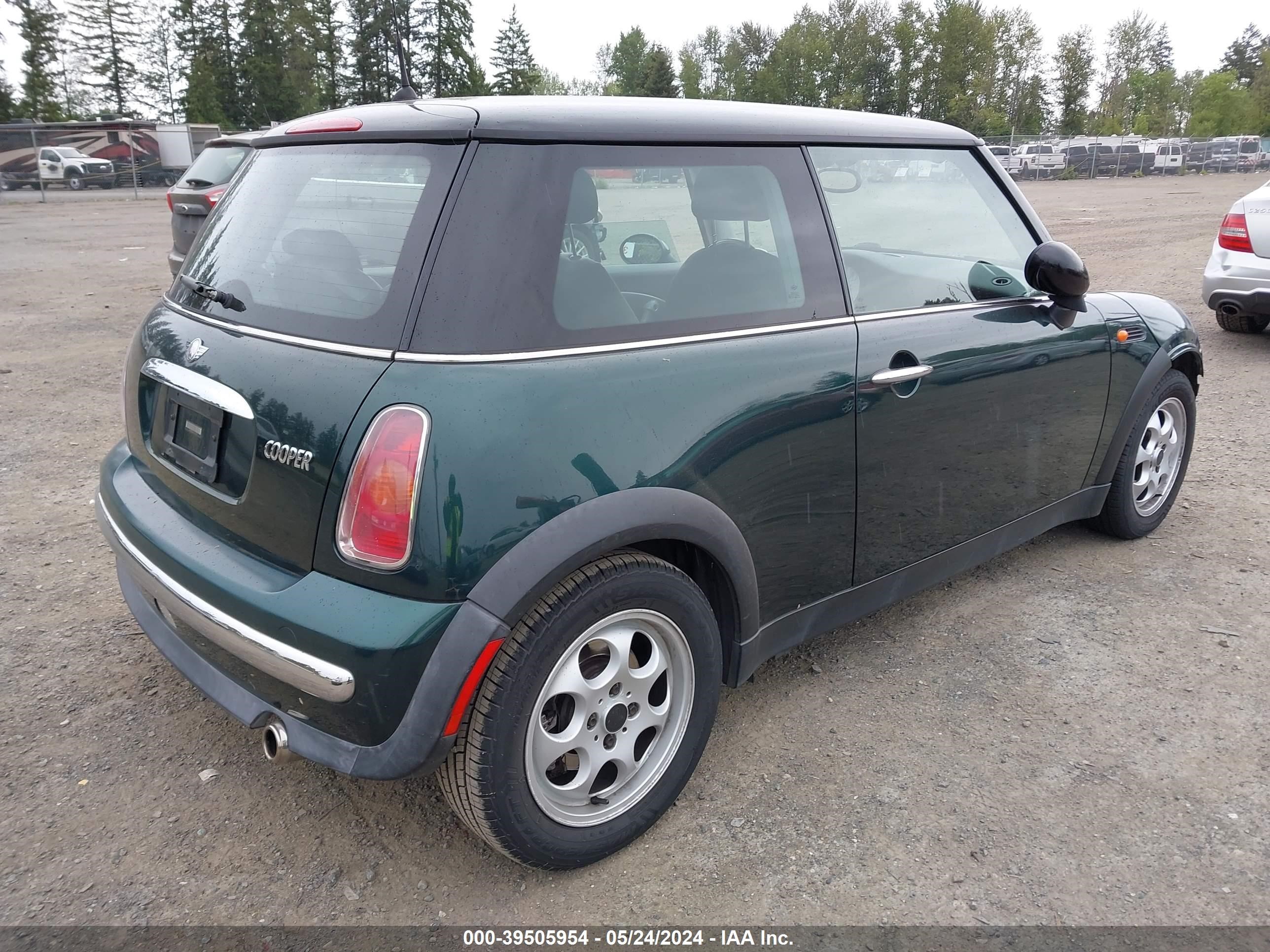 Photo 3 VIN: WMWRC33462TC37091 - MINI COOPER 