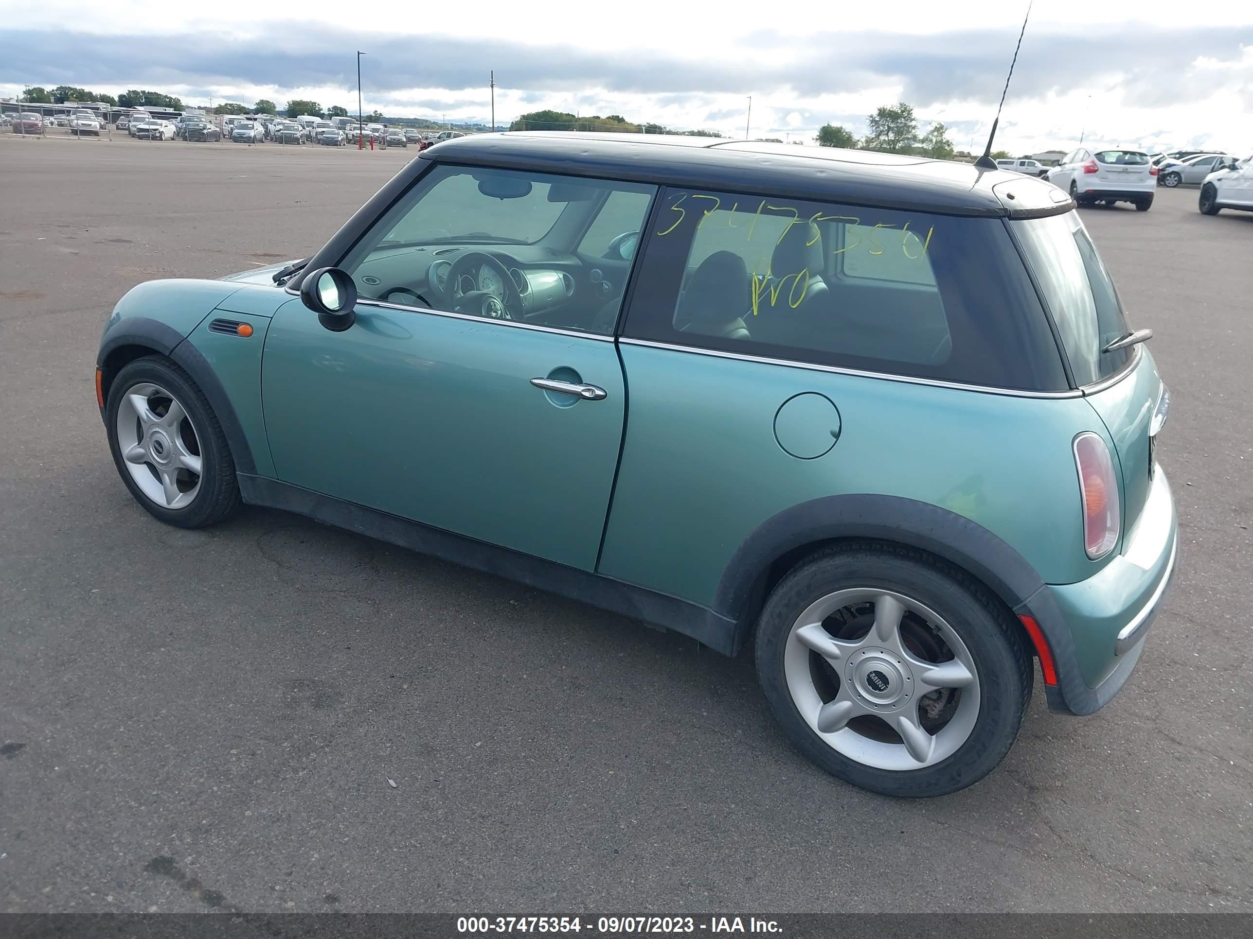 Photo 2 VIN: WMWRC33483TC40835 - MINI HARD TOP 