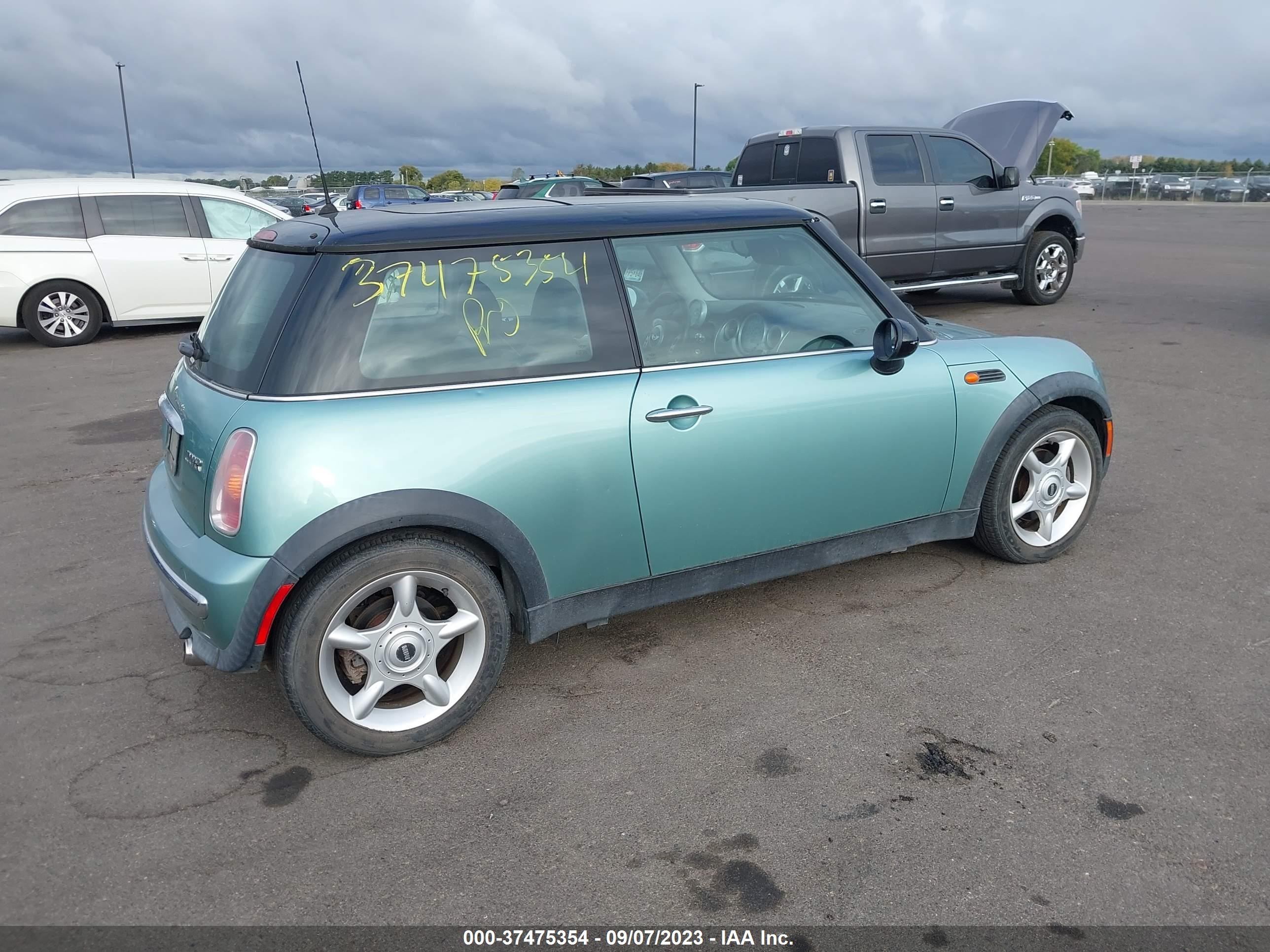 Photo 3 VIN: WMWRC33483TC40835 - MINI HARD TOP 