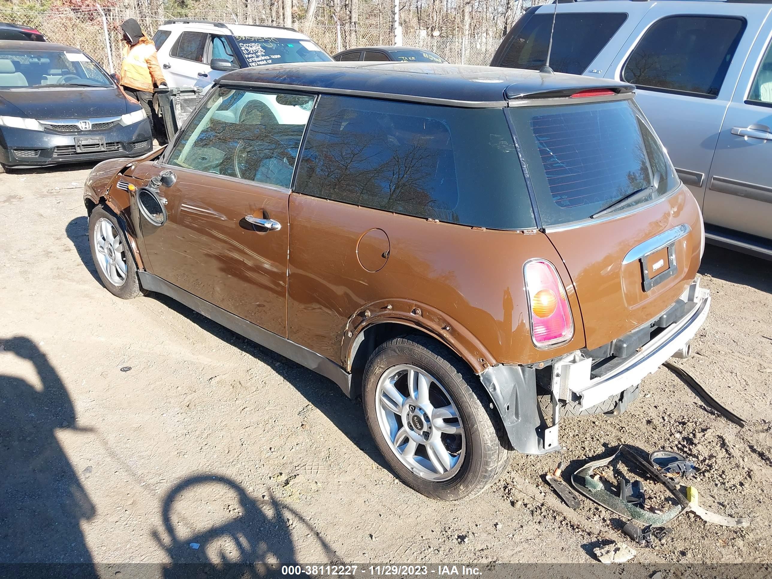 Photo 2 VIN: WMWRC33483TJ50095 - MINI HARD TOP 