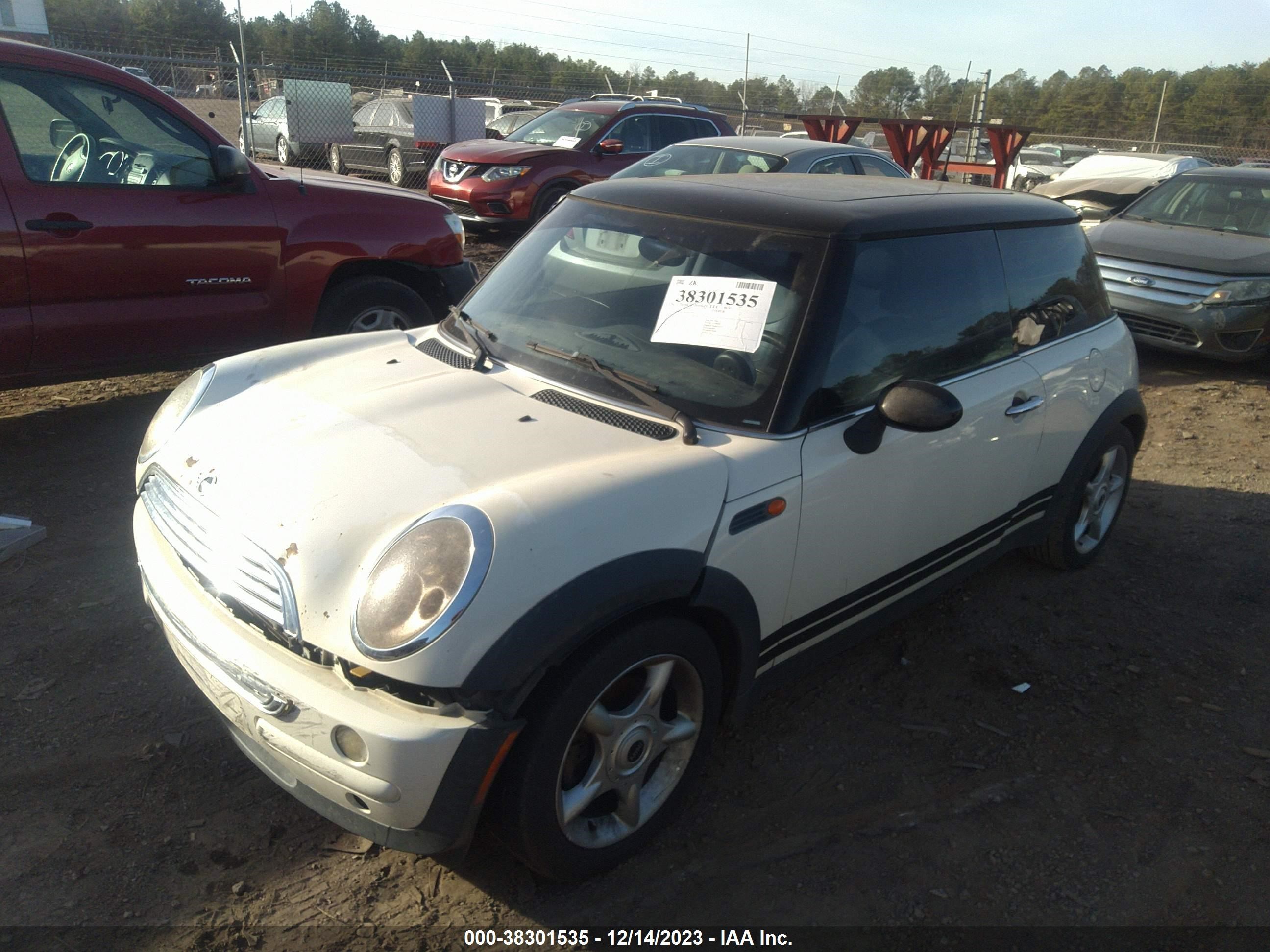 Photo 1 VIN: WMWRC33484TJ63382 - MINI COOPER 