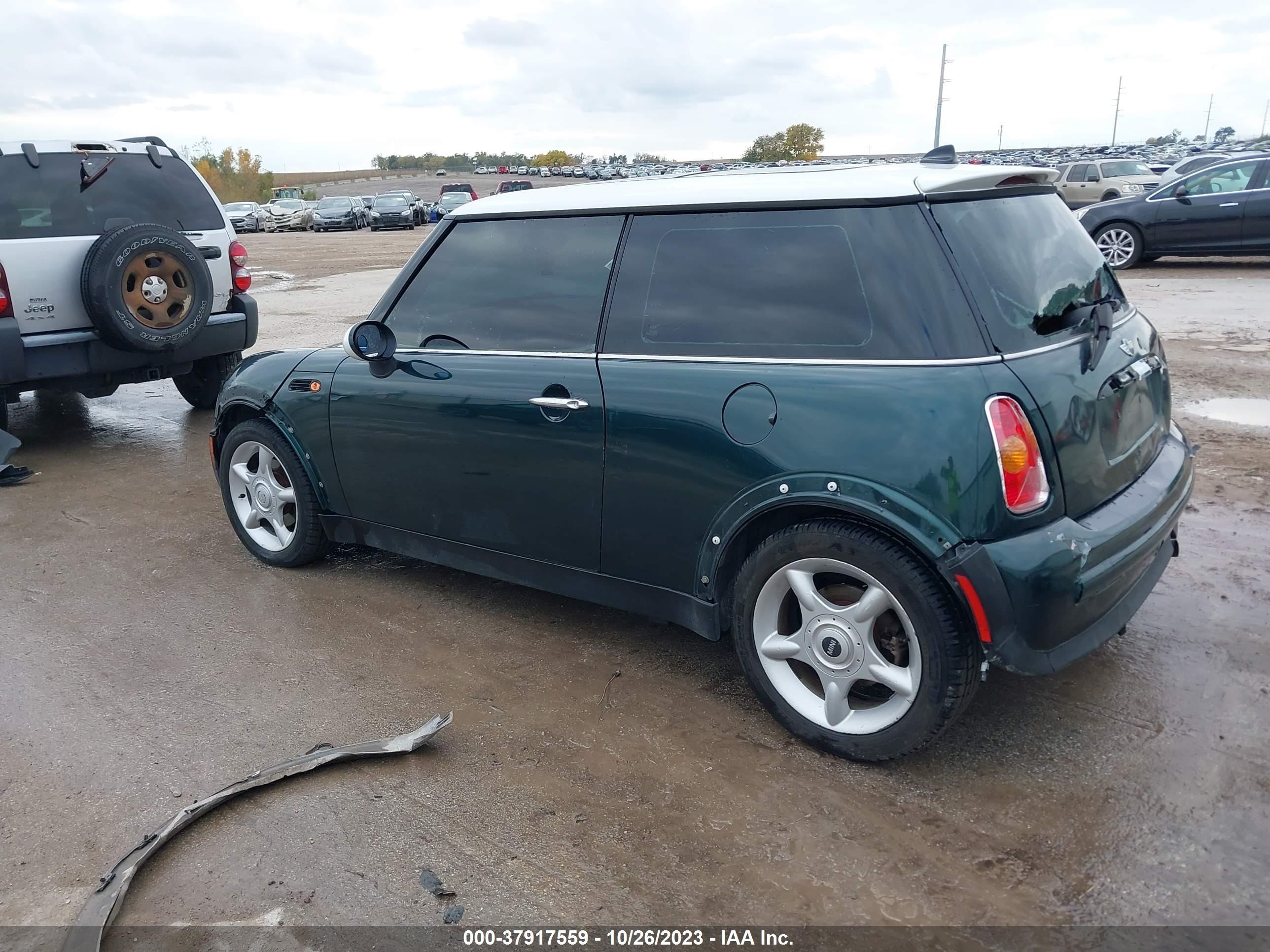 Photo 2 VIN: WMWRC334X3TC40688 - MINI HARD TOP 