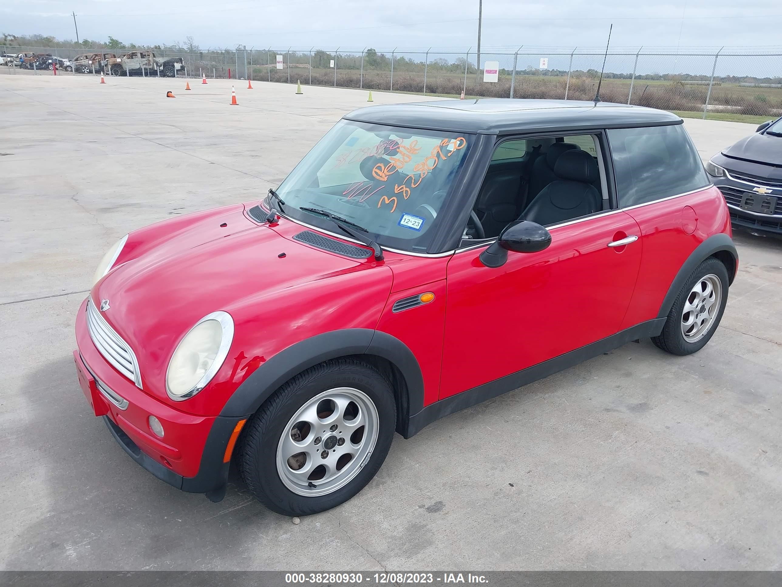 Photo 1 VIN: WMWRC334X3TJ51040 - MINI HARD TOP 