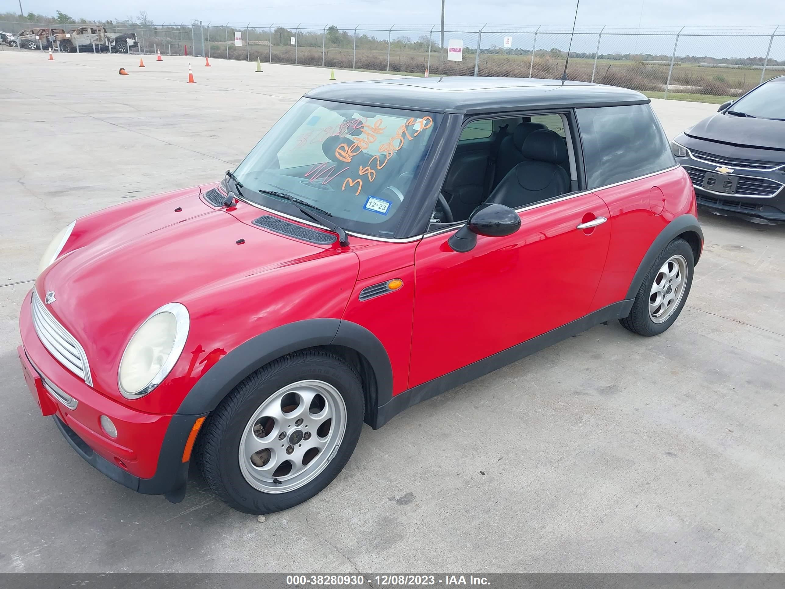 Photo 5 VIN: WMWRC334X3TJ51040 - MINI HARD TOP 