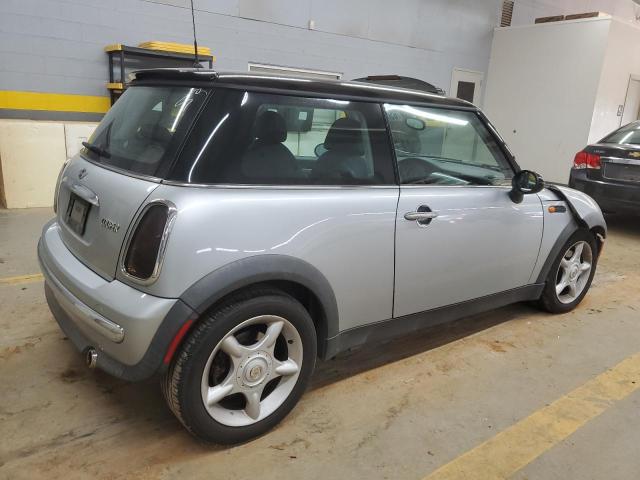 Photo 2 VIN: WMWRC334X4TC49425 - MINI COOPER 