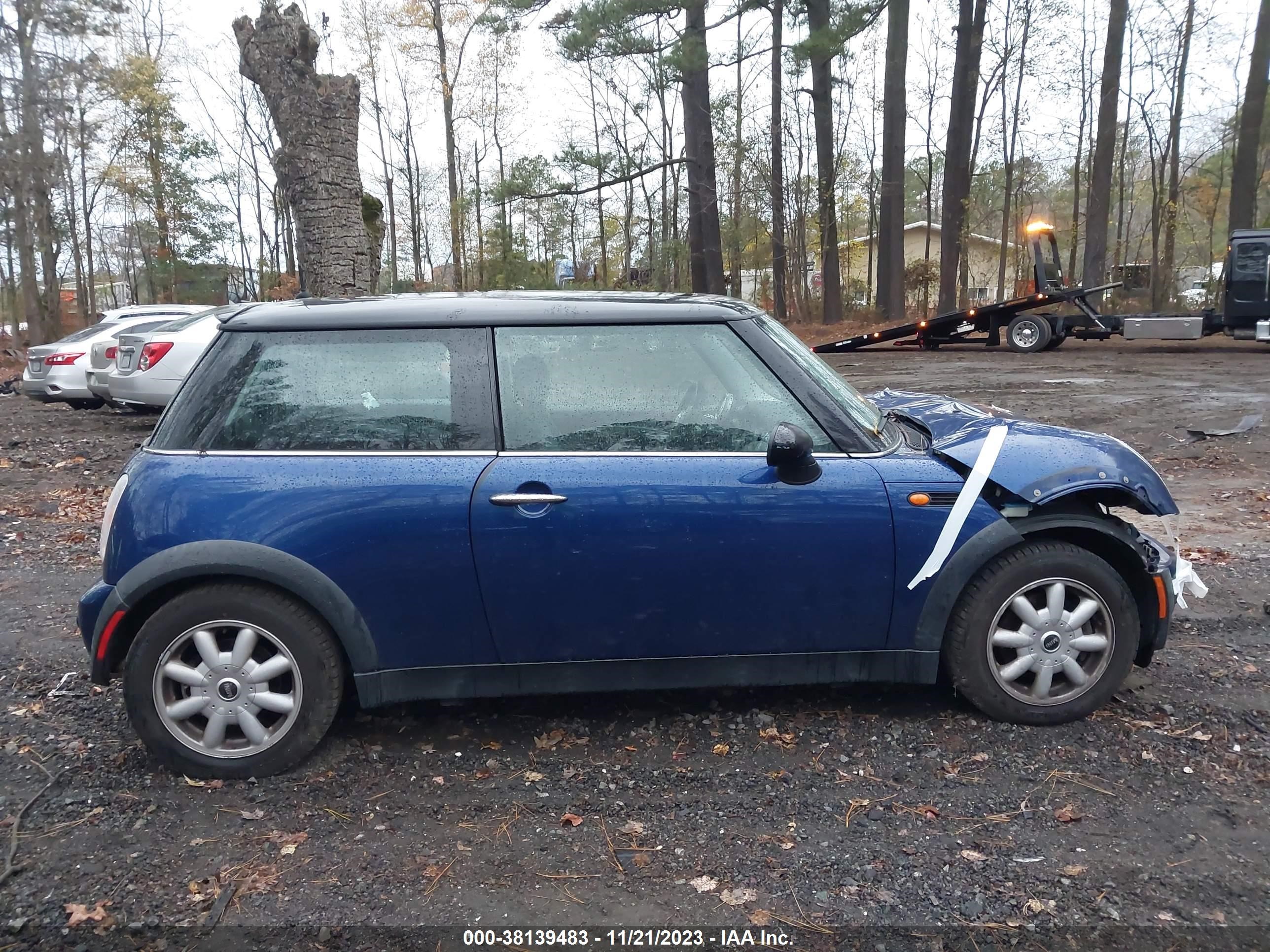 Photo 12 VIN: WMWRC334X4TC54141 - MINI COOPER 