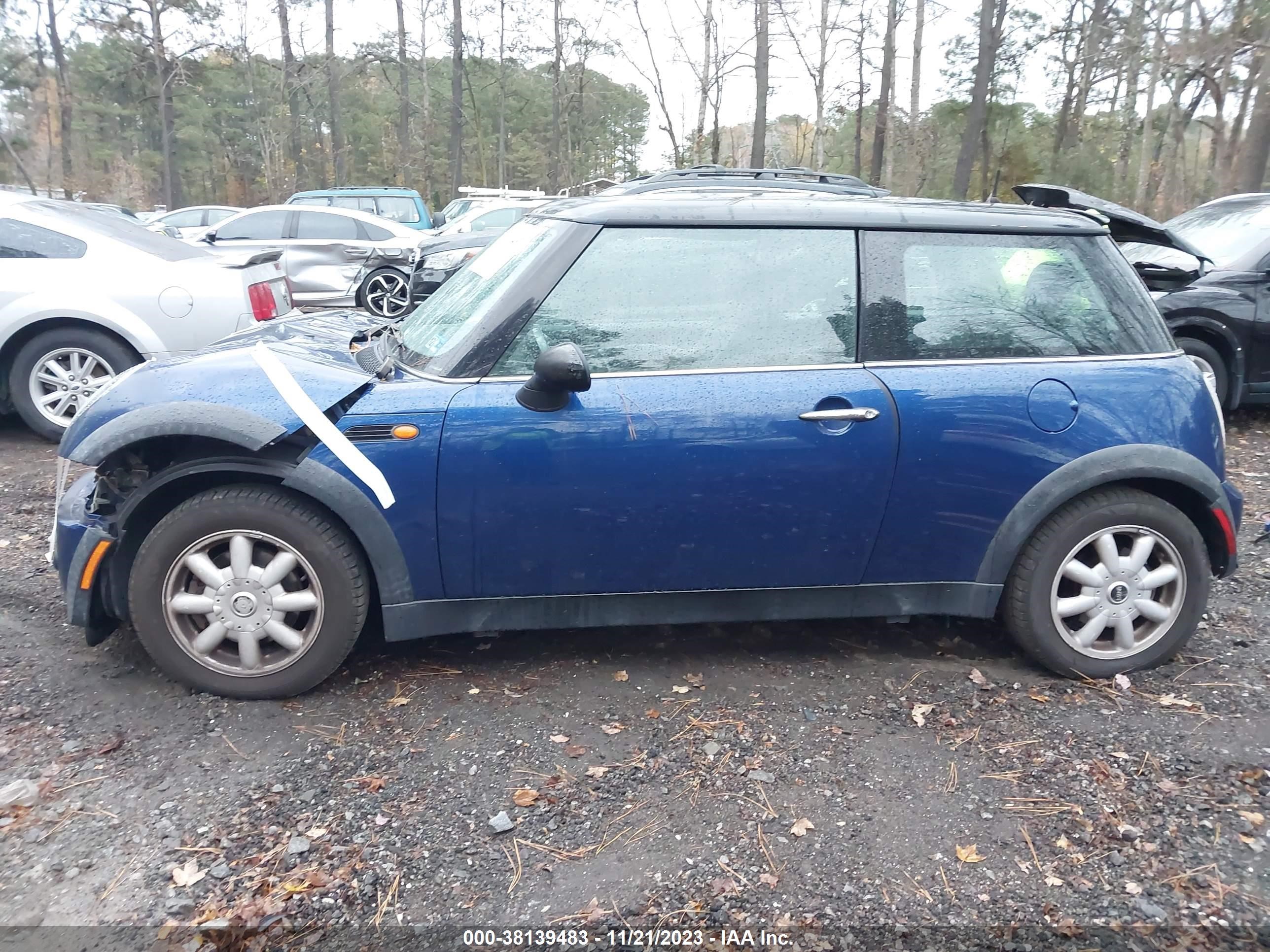 Photo 13 VIN: WMWRC334X4TC54141 - MINI COOPER 