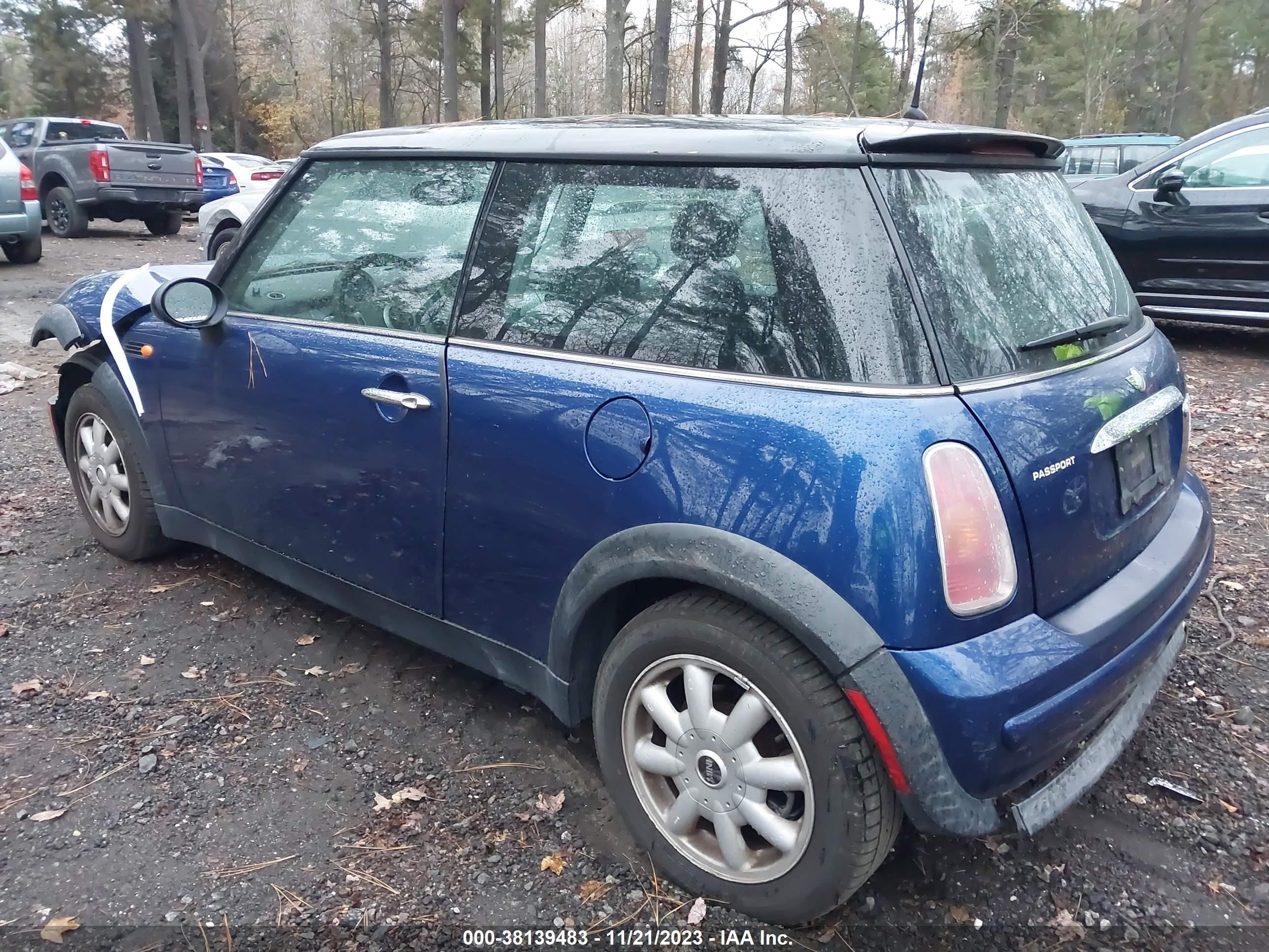 Photo 2 VIN: WMWRC334X4TC54141 - MINI COOPER 