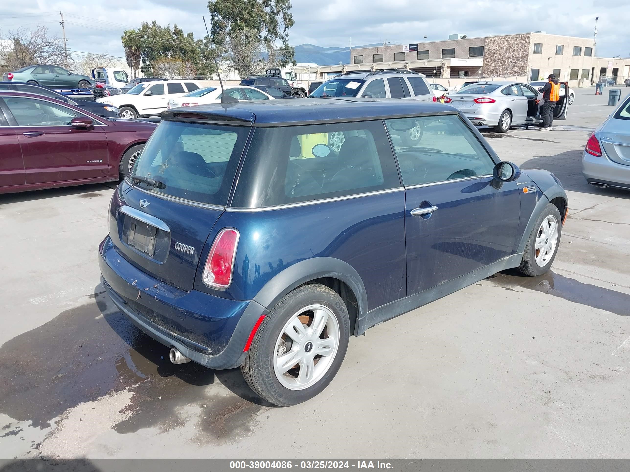 Photo 3 VIN: WMWRC33516TK71192 - MINI COOPER 