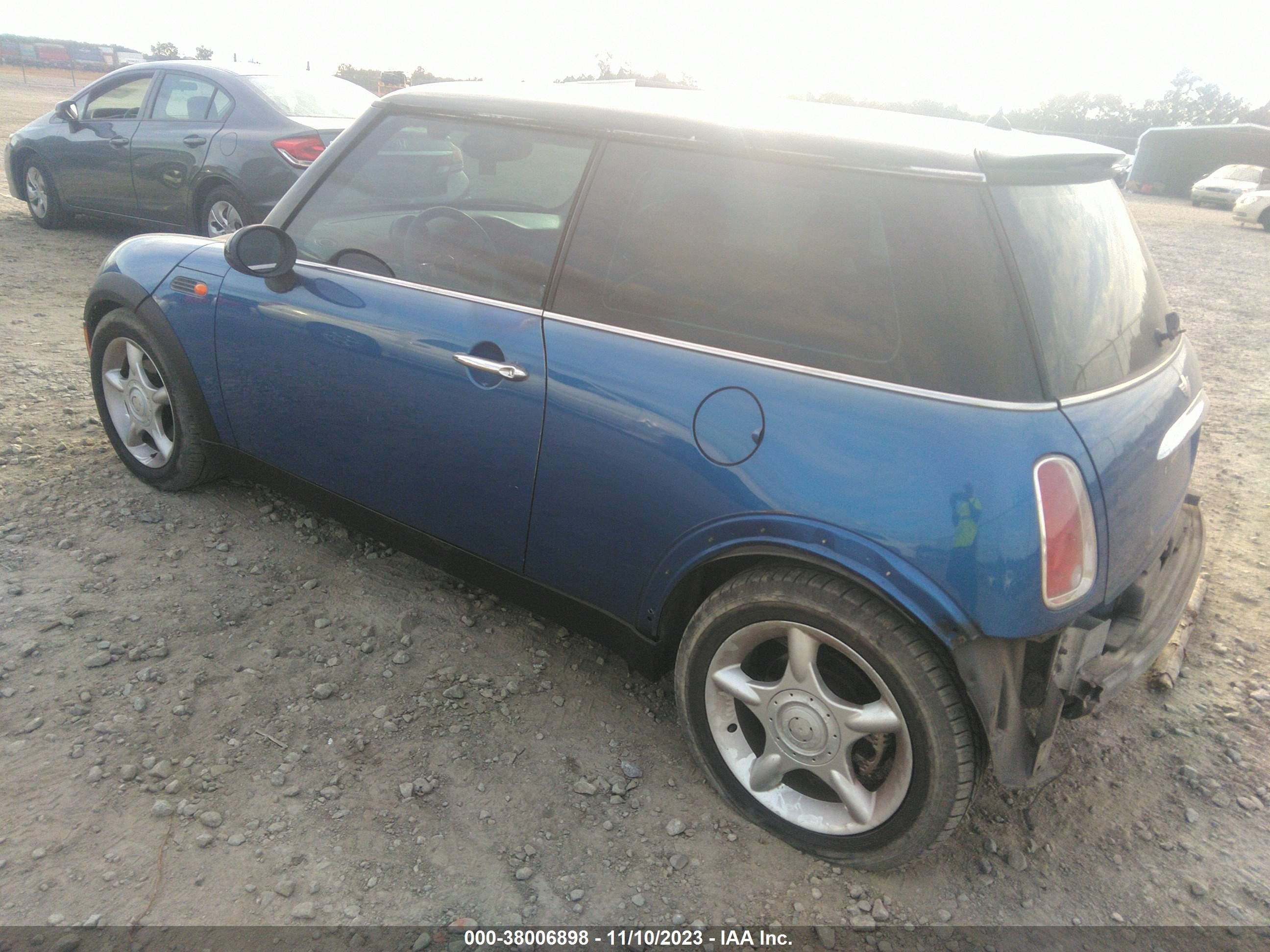 Photo 2 VIN: WMWRC33516TK71290 - MINI COOPER 