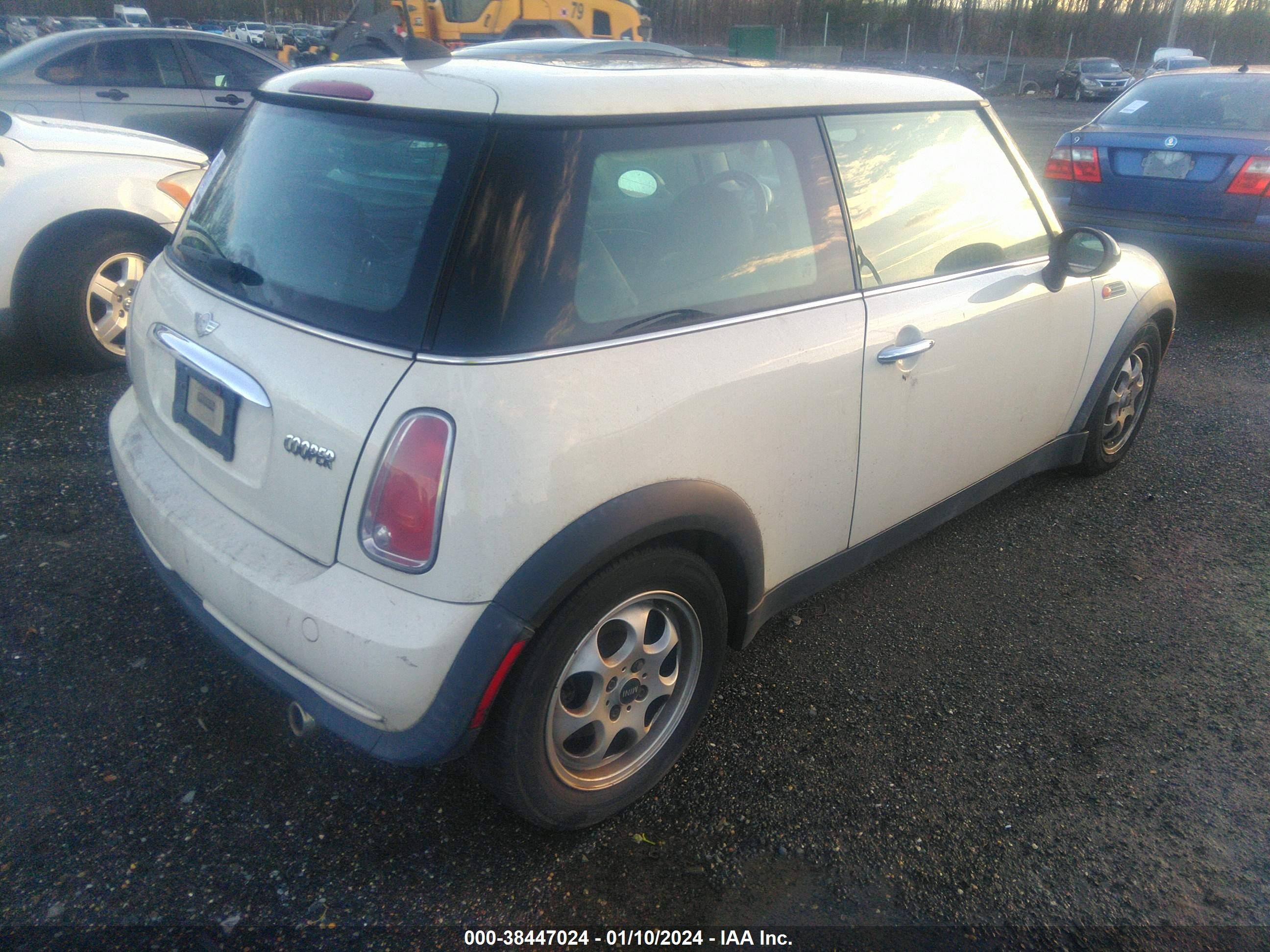 Photo 3 VIN: WMWRC33545TK61125 - MINI COOPER 