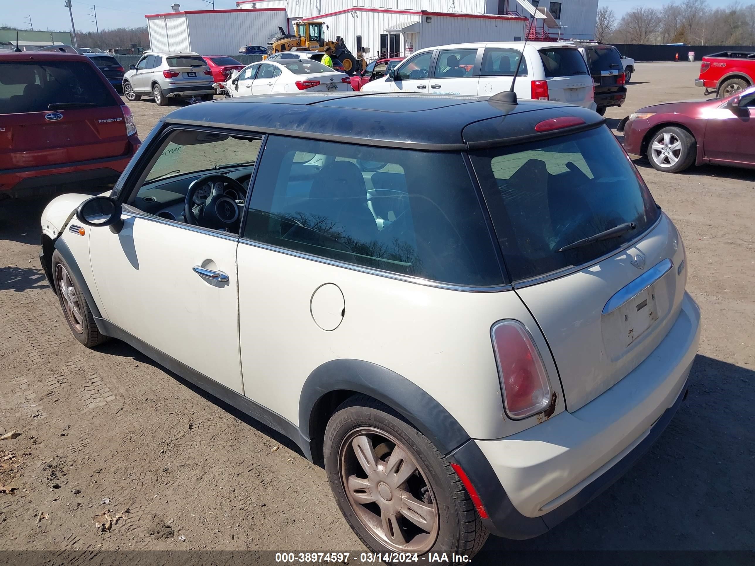 Photo 2 VIN: WMWRC33546TJ77159 - MINI COOPER 