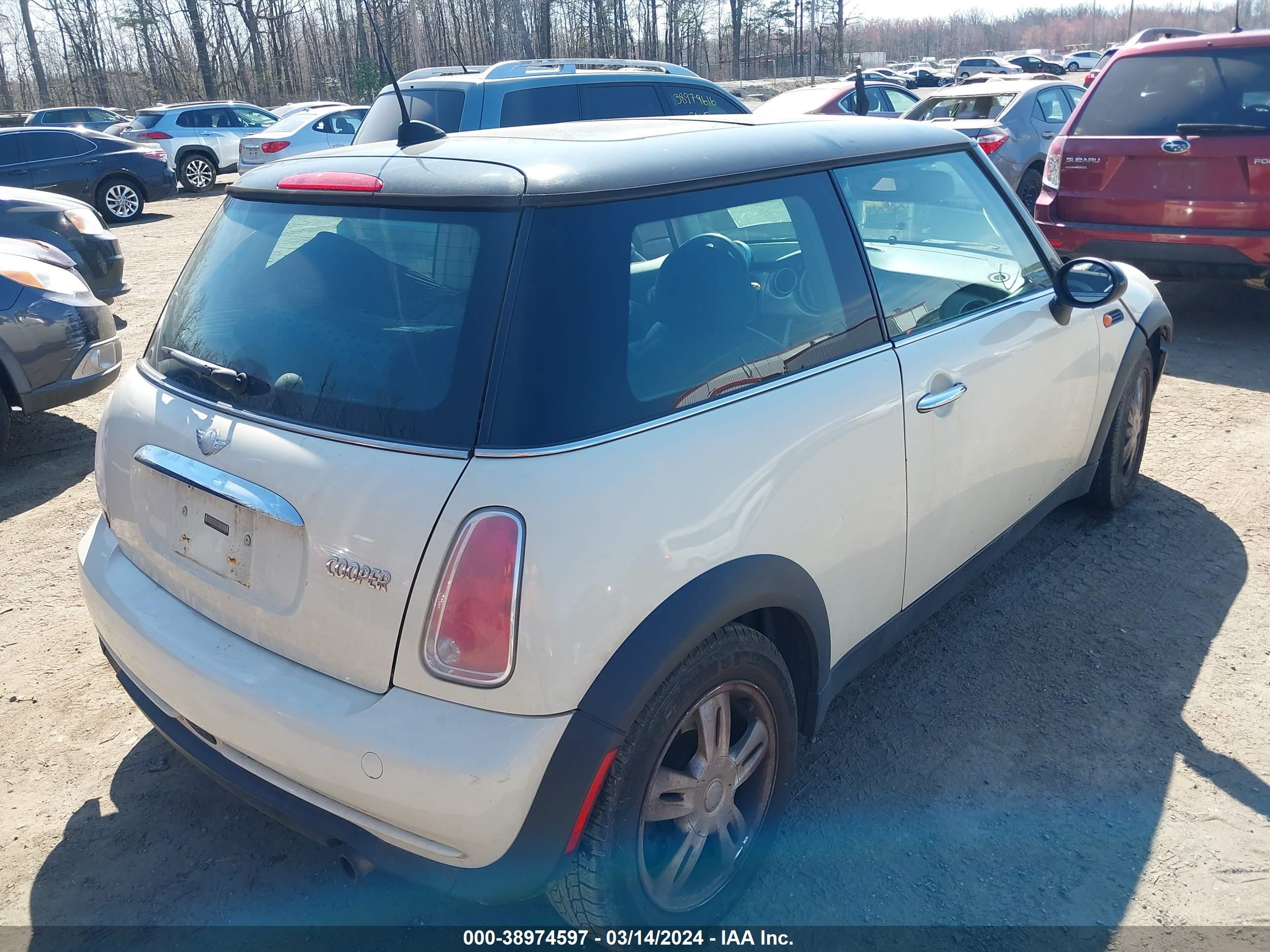 Photo 3 VIN: WMWRC33546TJ77159 - MINI COOPER 