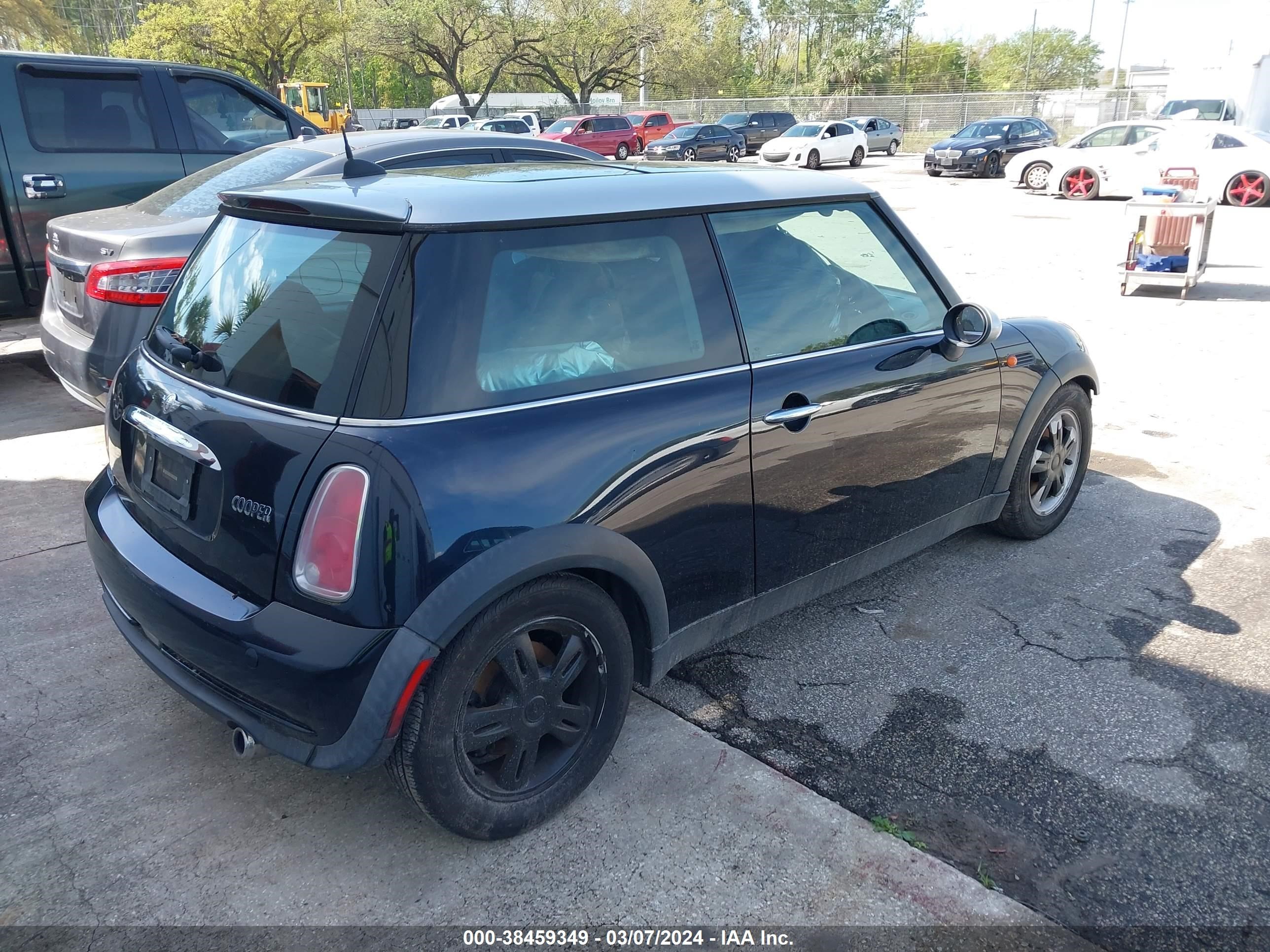 Photo 3 VIN: WMWRC33546TK72434 - MINI COOPER 