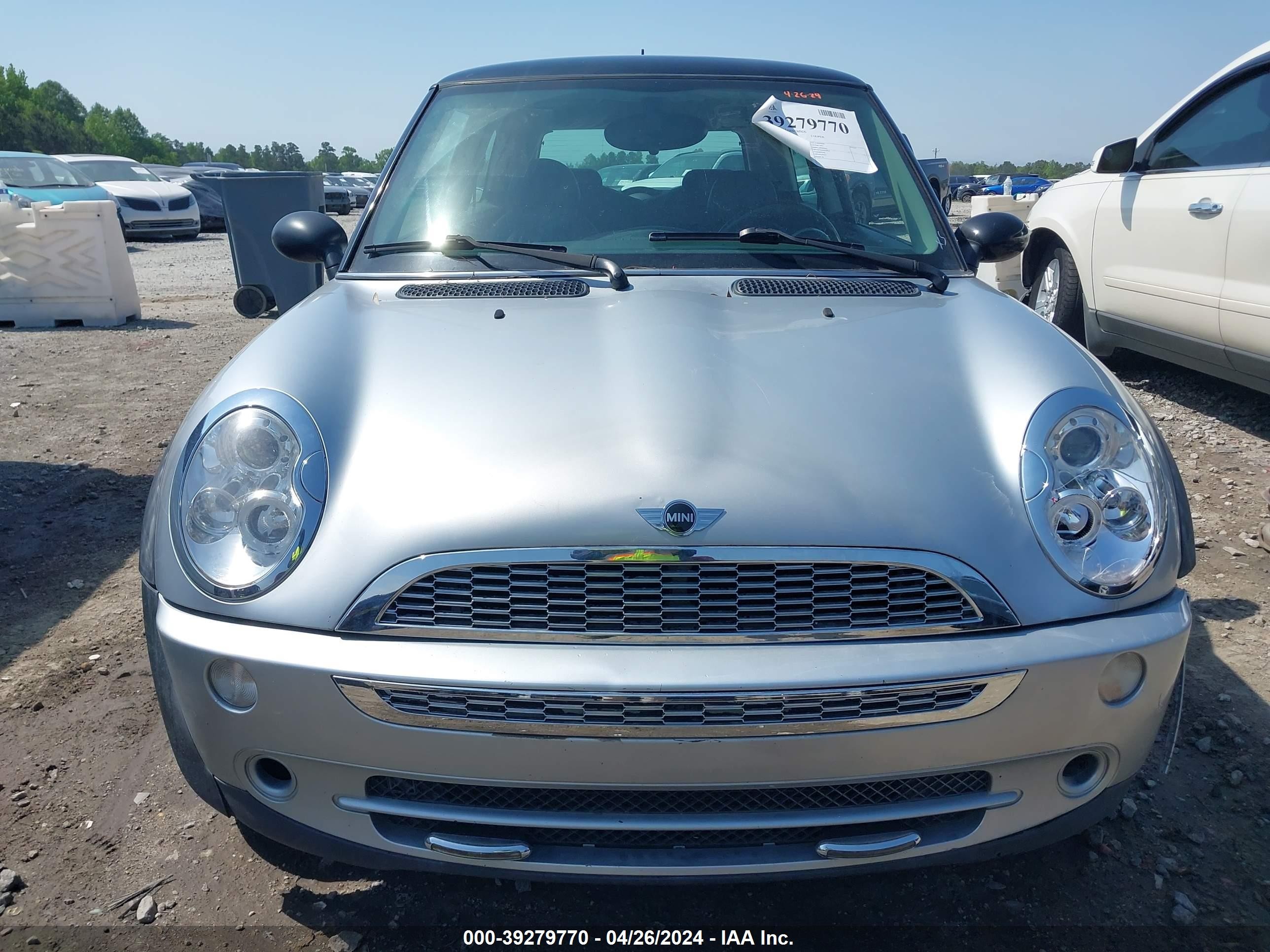 Photo 11 VIN: WMWRC33555TK60677 - MINI COOPER 