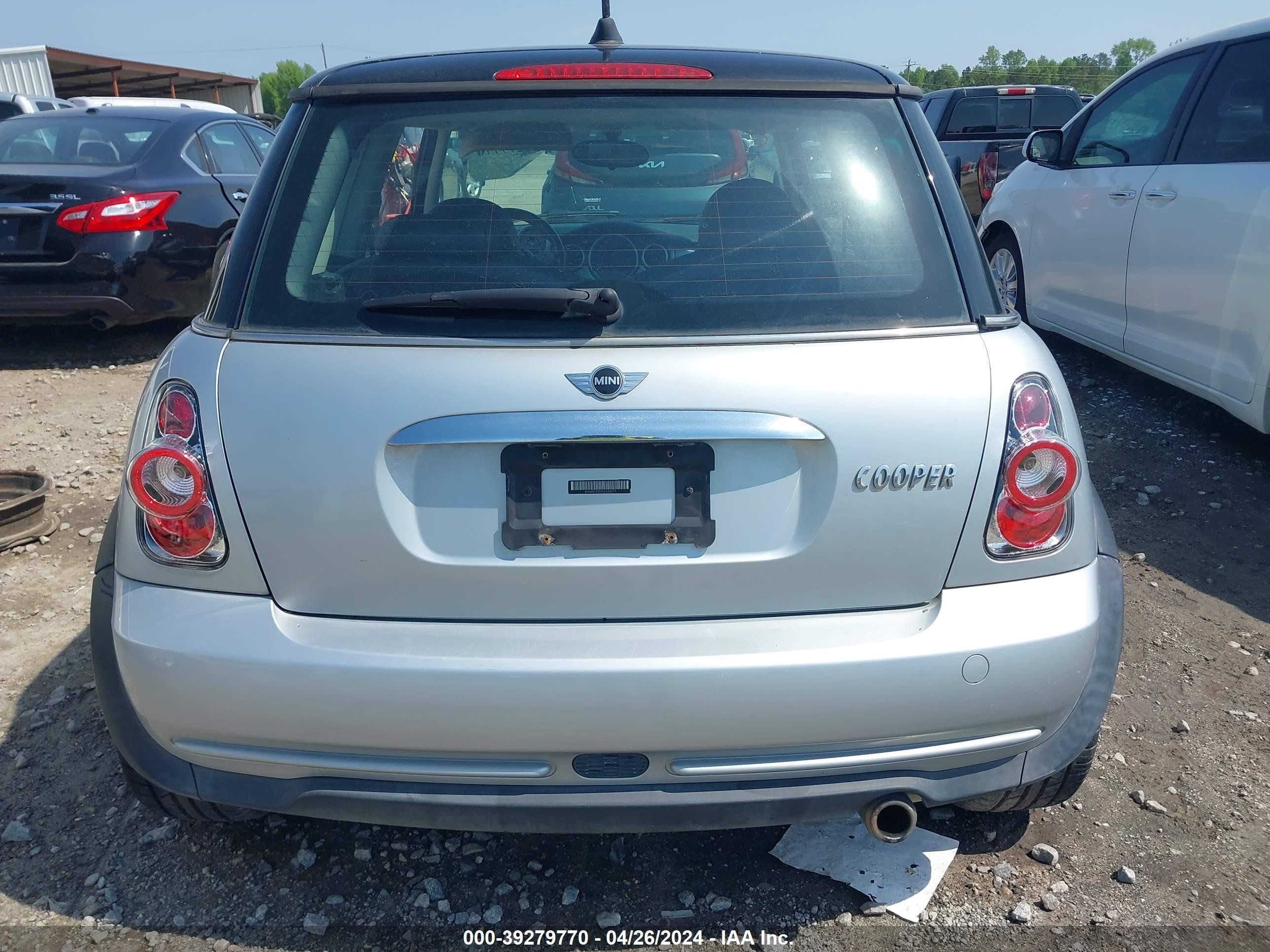 Photo 15 VIN: WMWRC33555TK60677 - MINI COOPER 