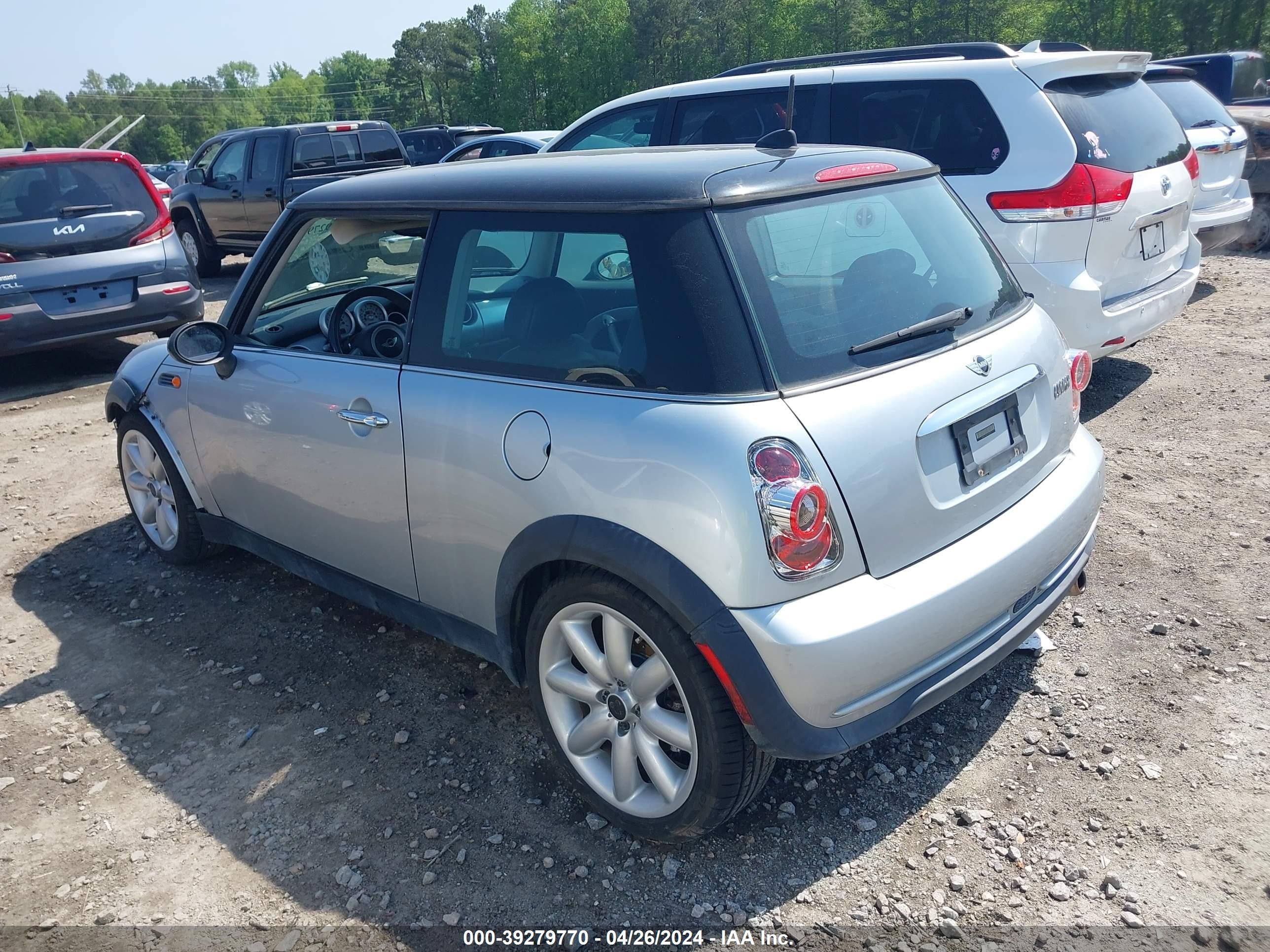 Photo 2 VIN: WMWRC33555TK60677 - MINI COOPER 