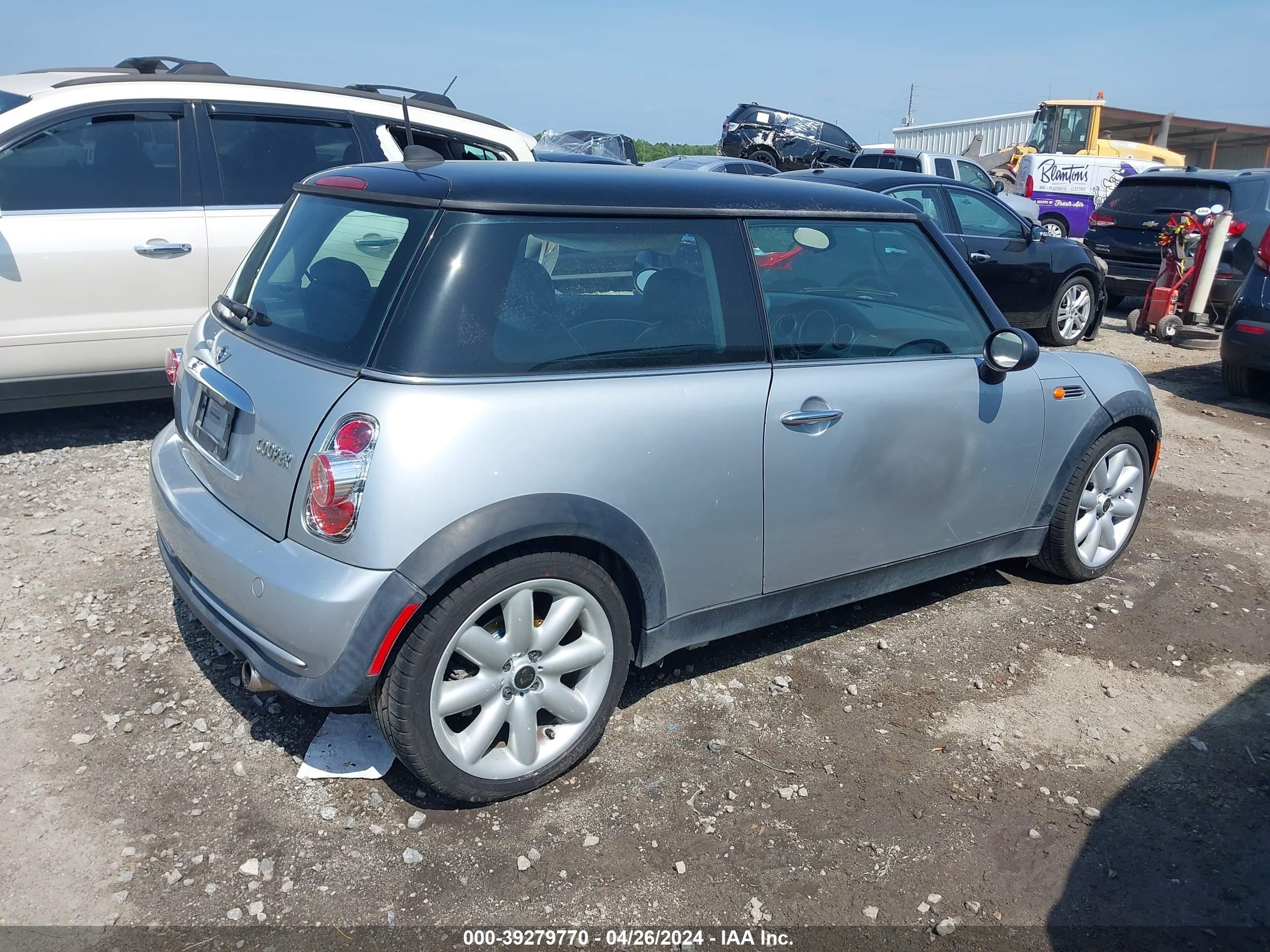 Photo 3 VIN: WMWRC33555TK60677 - MINI COOPER 