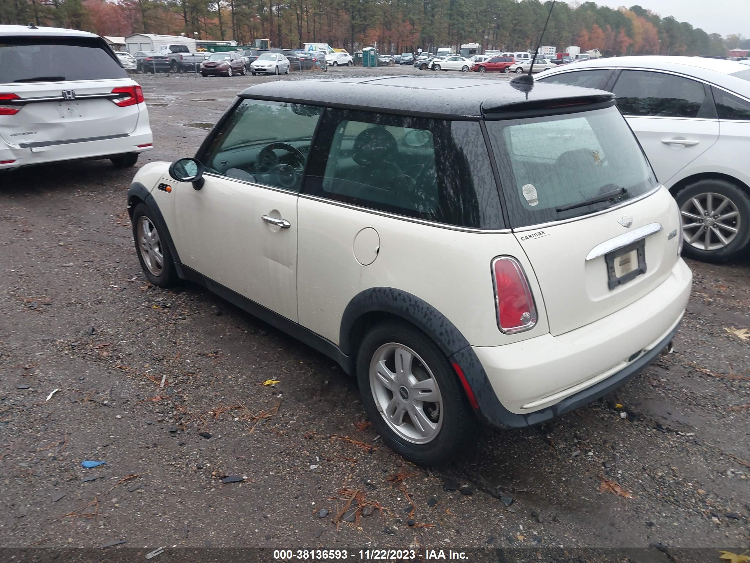 Photo 2 VIN: WMWRC33556TK17099 - MINI COOPER 