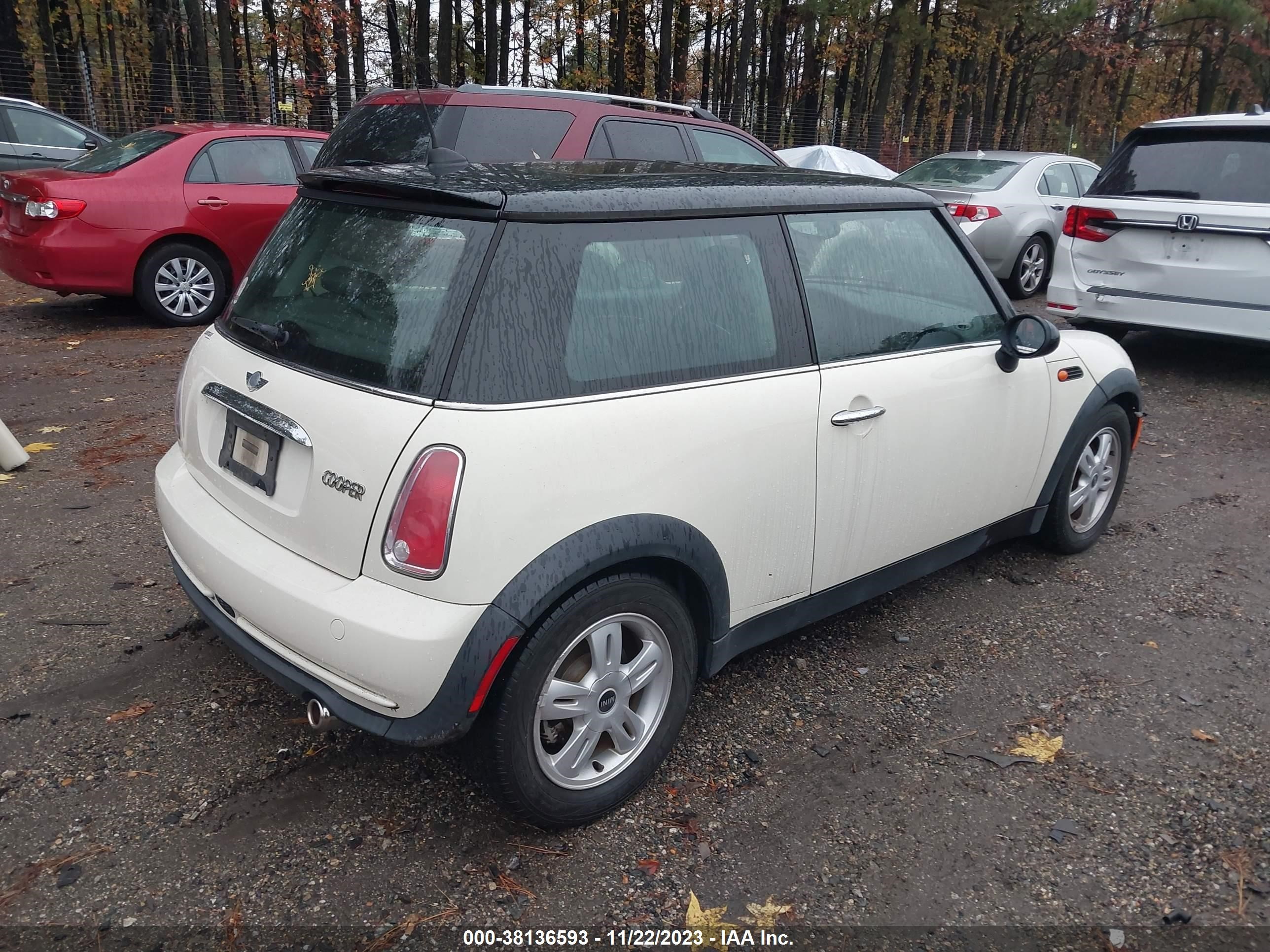 Photo 3 VIN: WMWRC33556TK17099 - MINI COOPER 