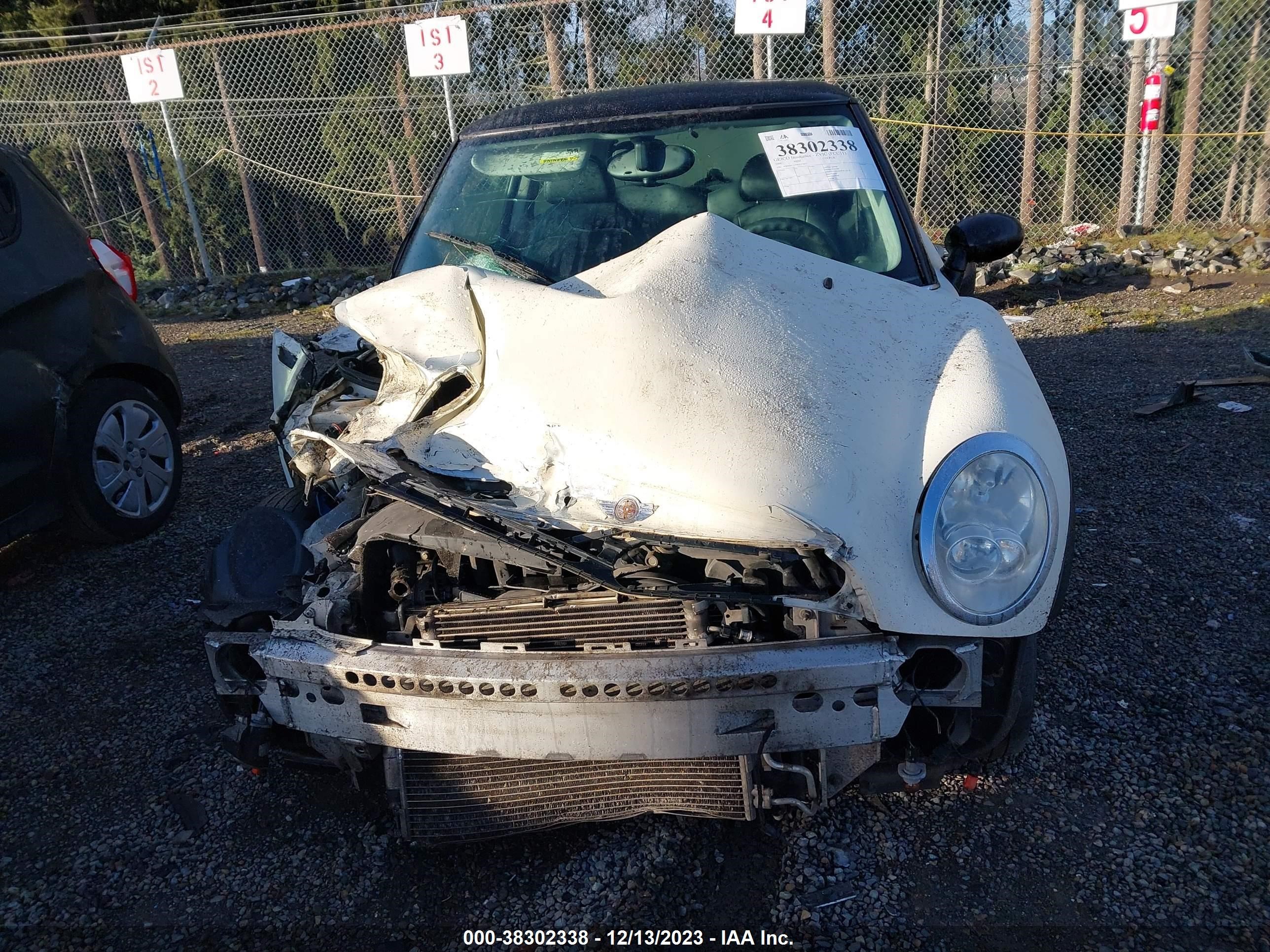 Photo 12 VIN: WMWRC33566TJ77647 - MINI COOPER 