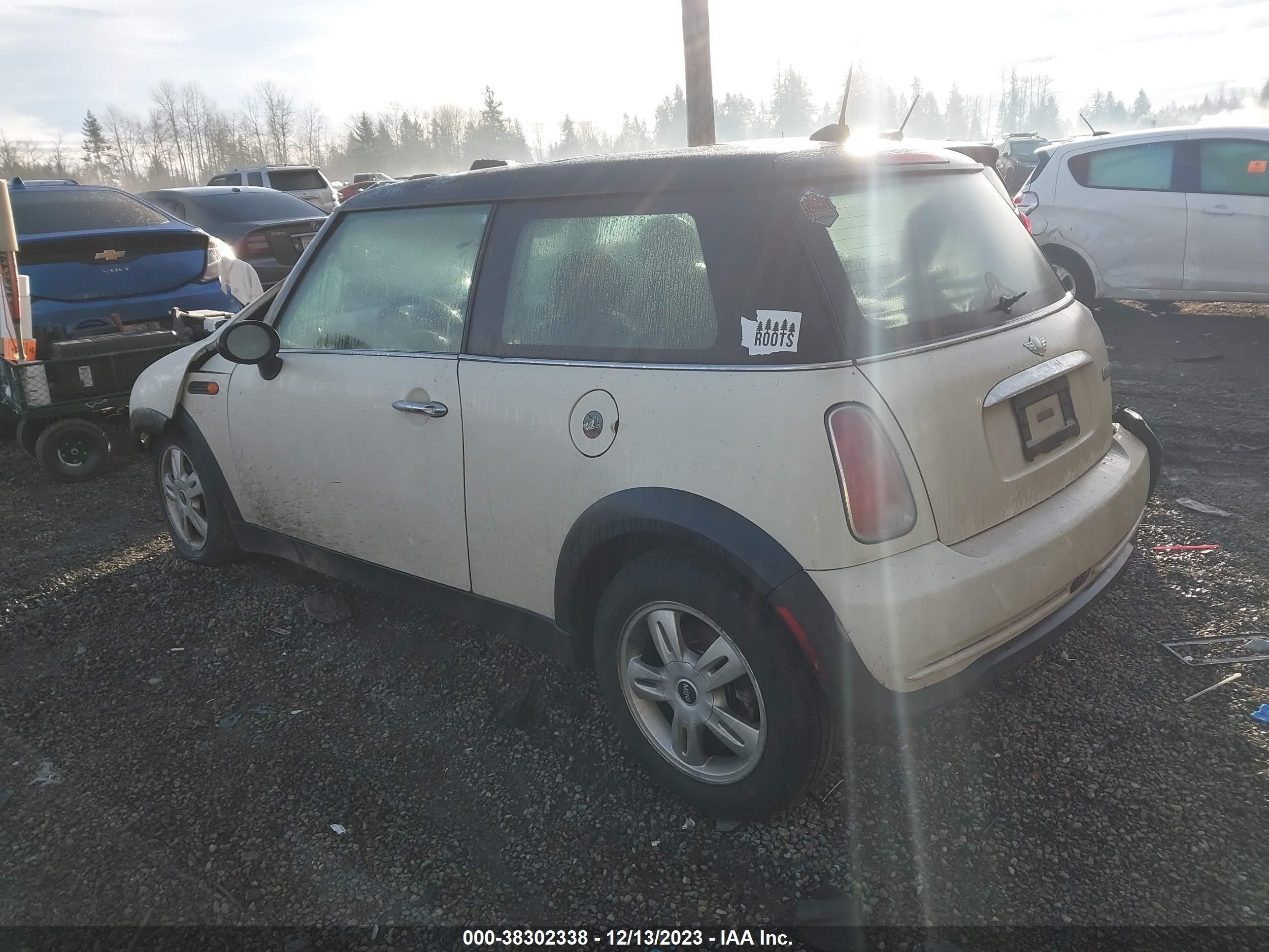 Photo 2 VIN: WMWRC33566TJ77647 - MINI COOPER 