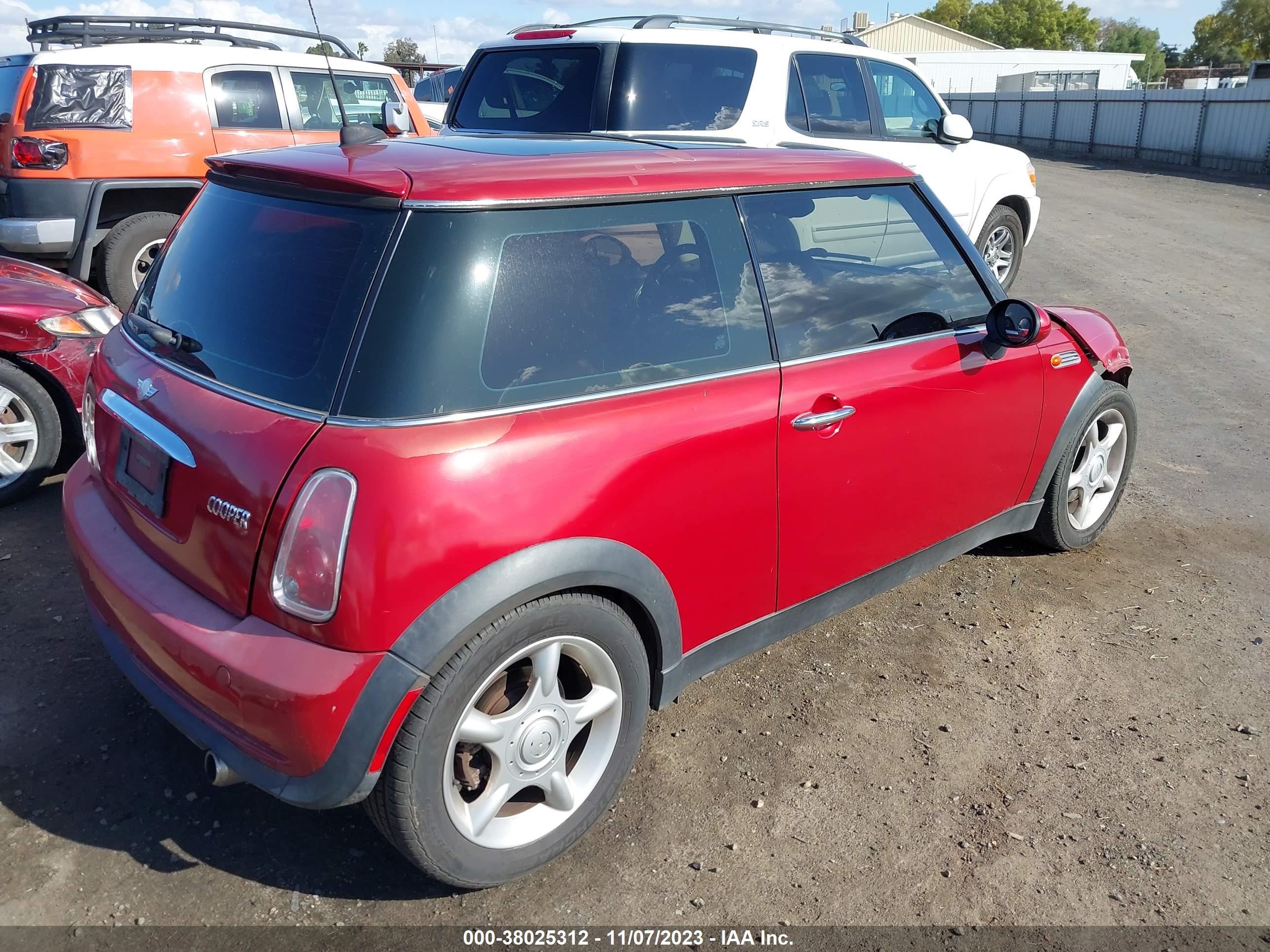 Photo 3 VIN: WMWRC33576TJ76216 - MINI COOPER 