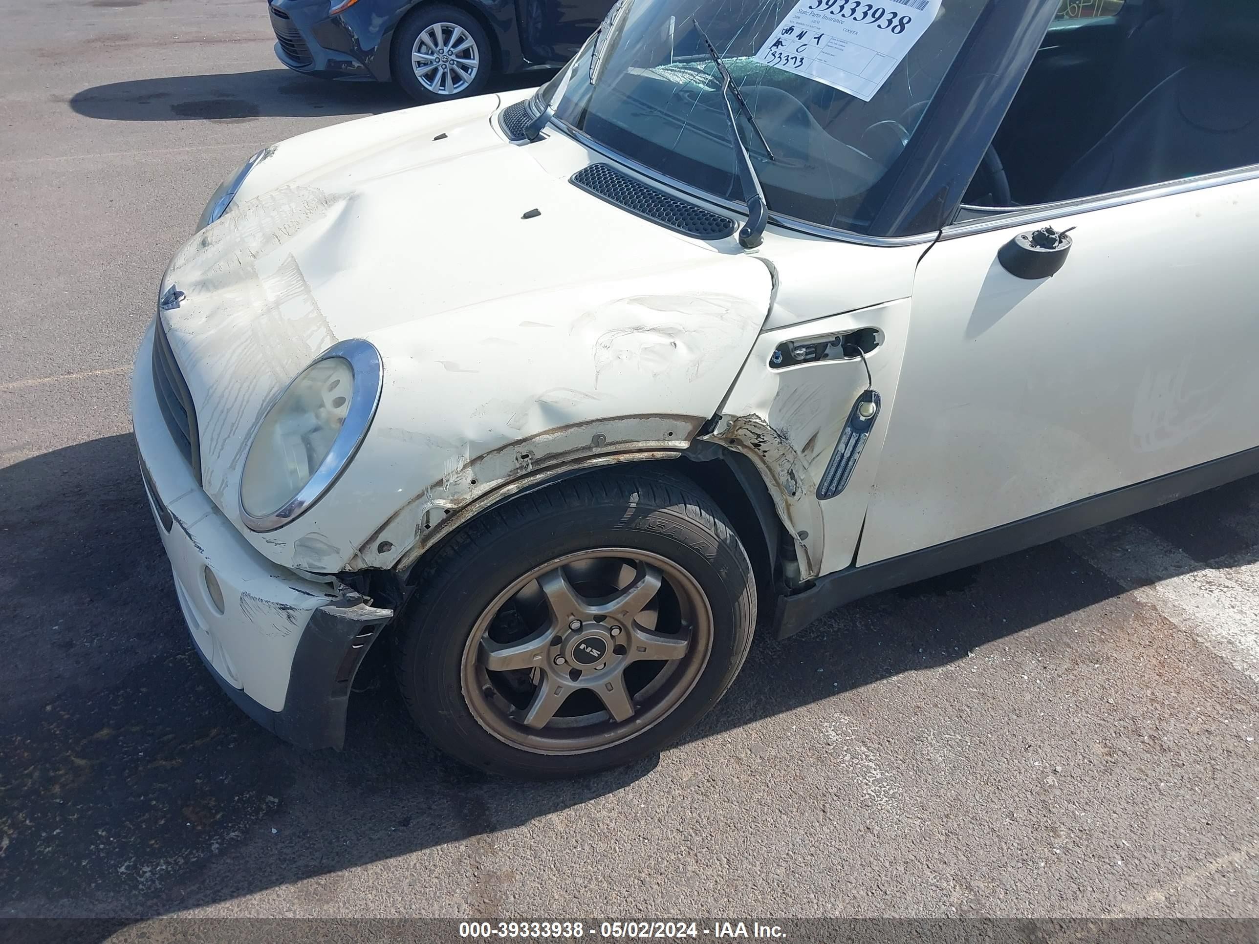 Photo 16 VIN: WMWRC33576TJ77348 - MINI COOPER 