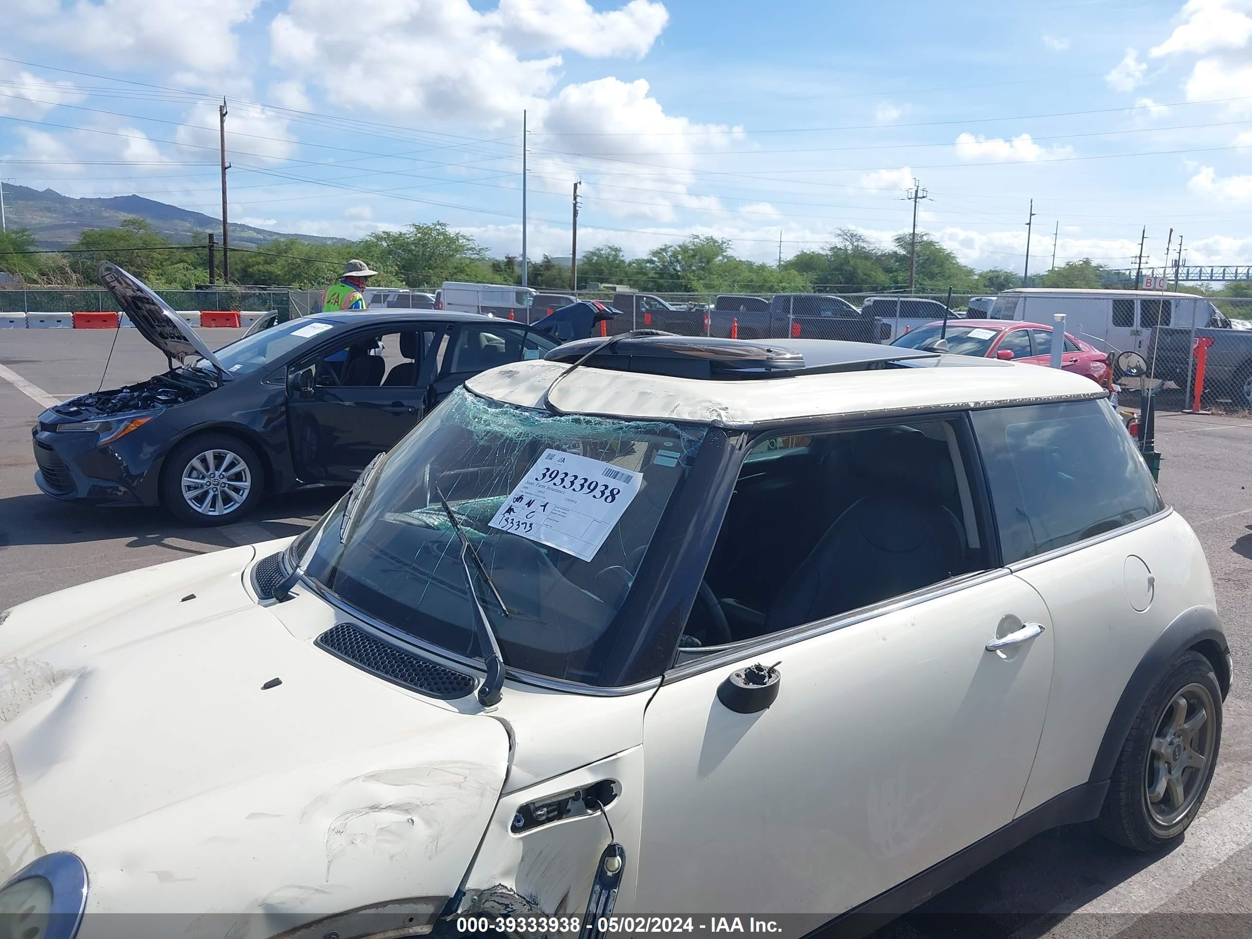 Photo 17 VIN: WMWRC33576TJ77348 - MINI COOPER 