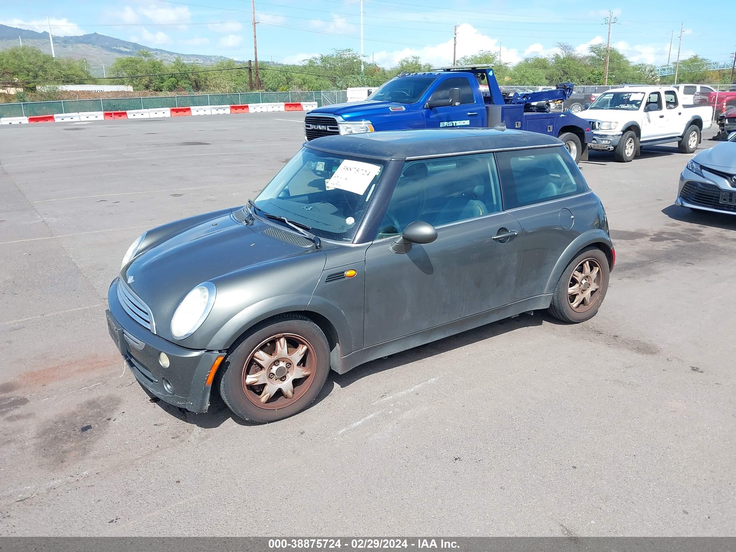 Photo 1 VIN: WMWRC33576TJ78628 - MINI COOPER 