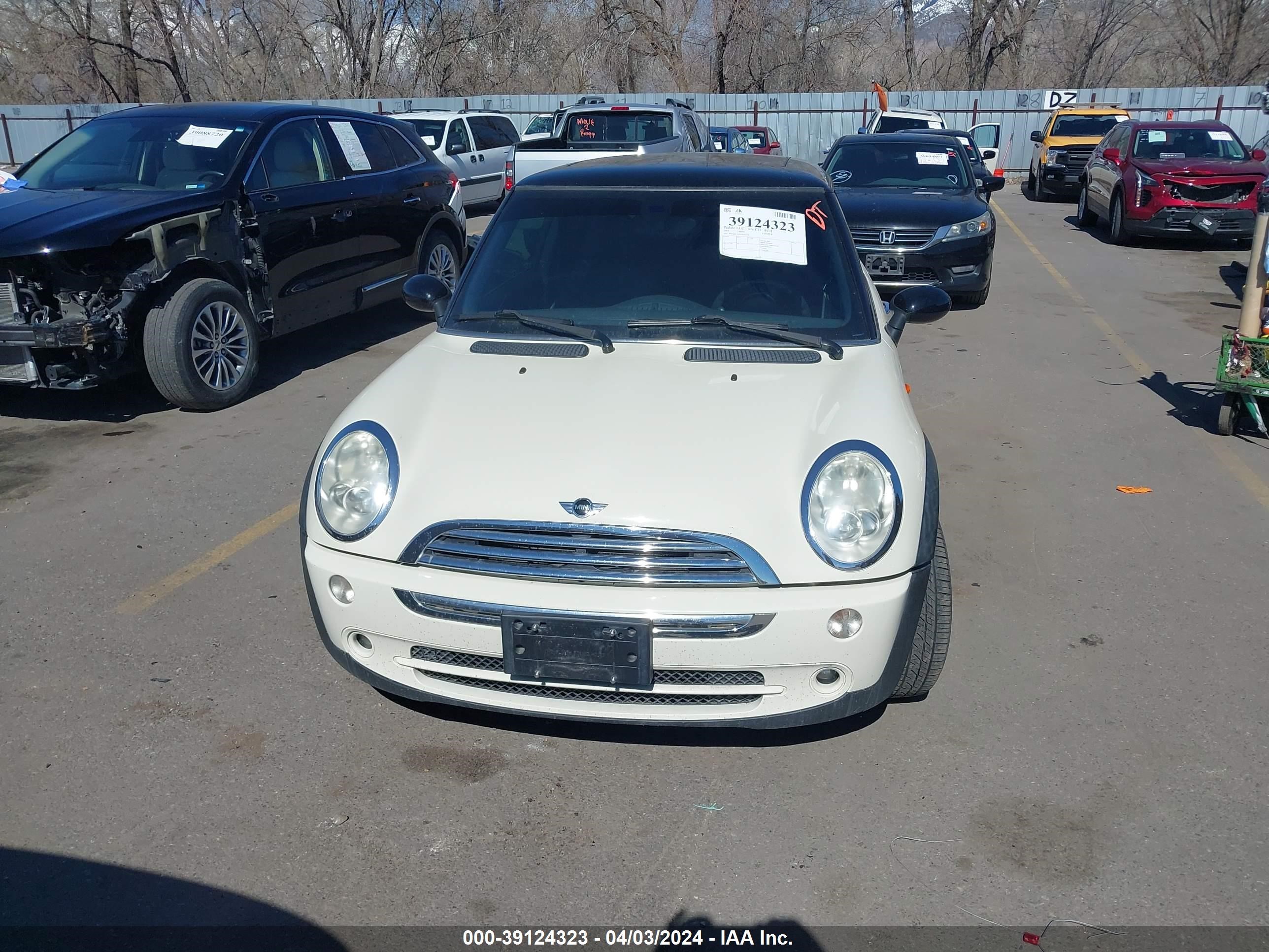 Photo 5 VIN: WMWRC33595TK63274 - MINI COOPER 