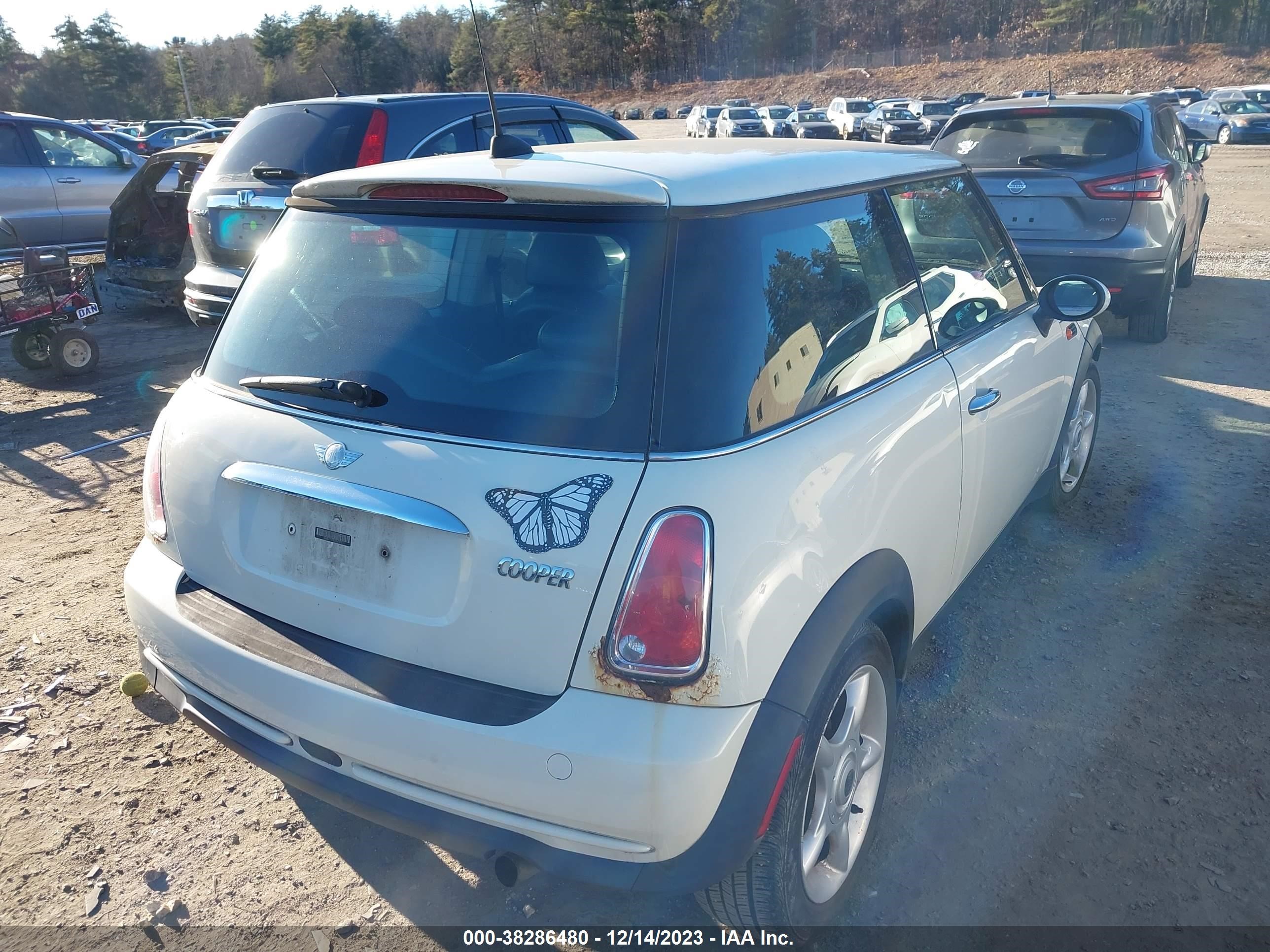 Photo 3 VIN: WMWRC33596TK67827 - MINI COOPER 