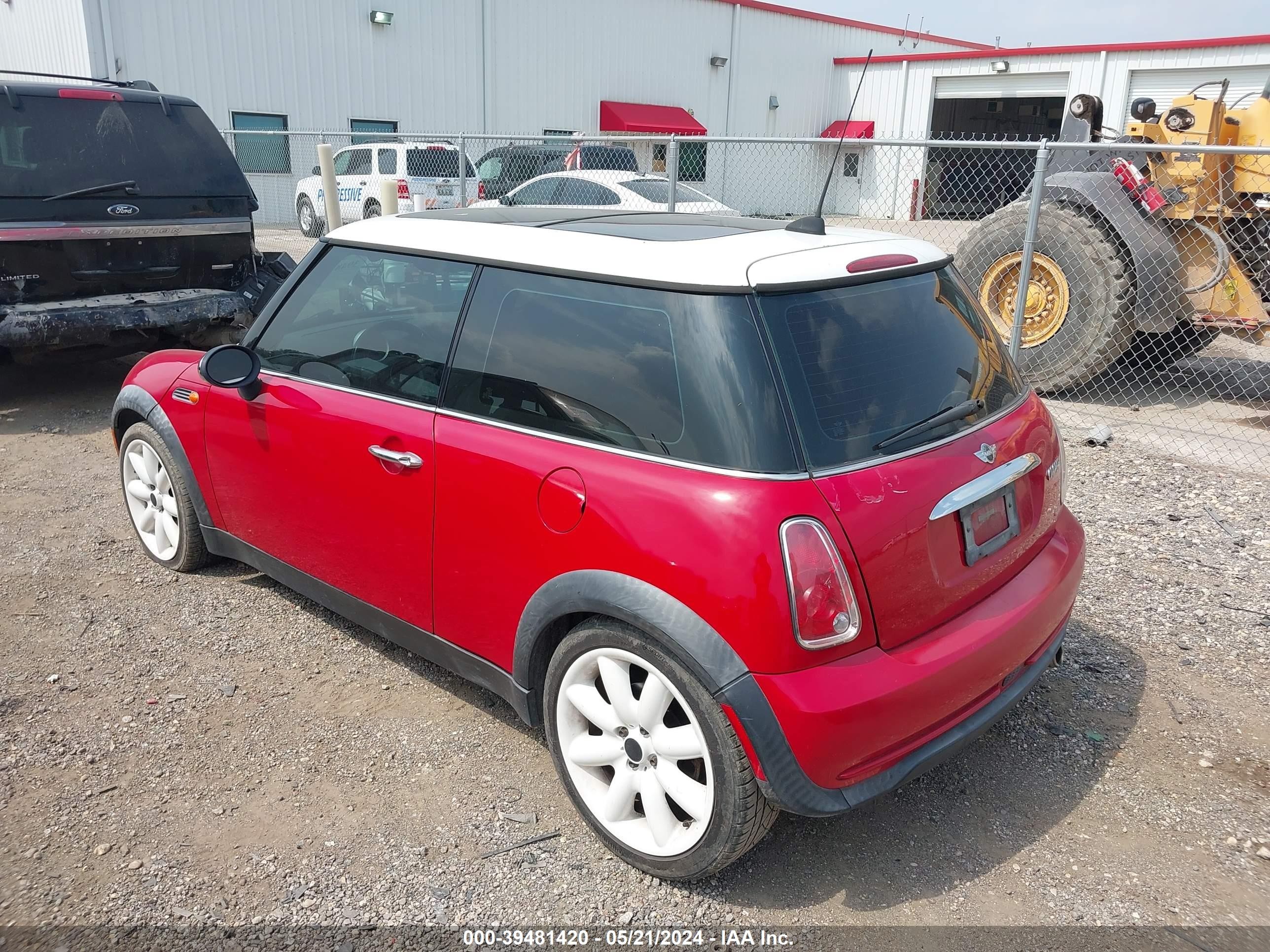 Photo 2 VIN: WMWRC335X5TK61615 - MINI COOPER 