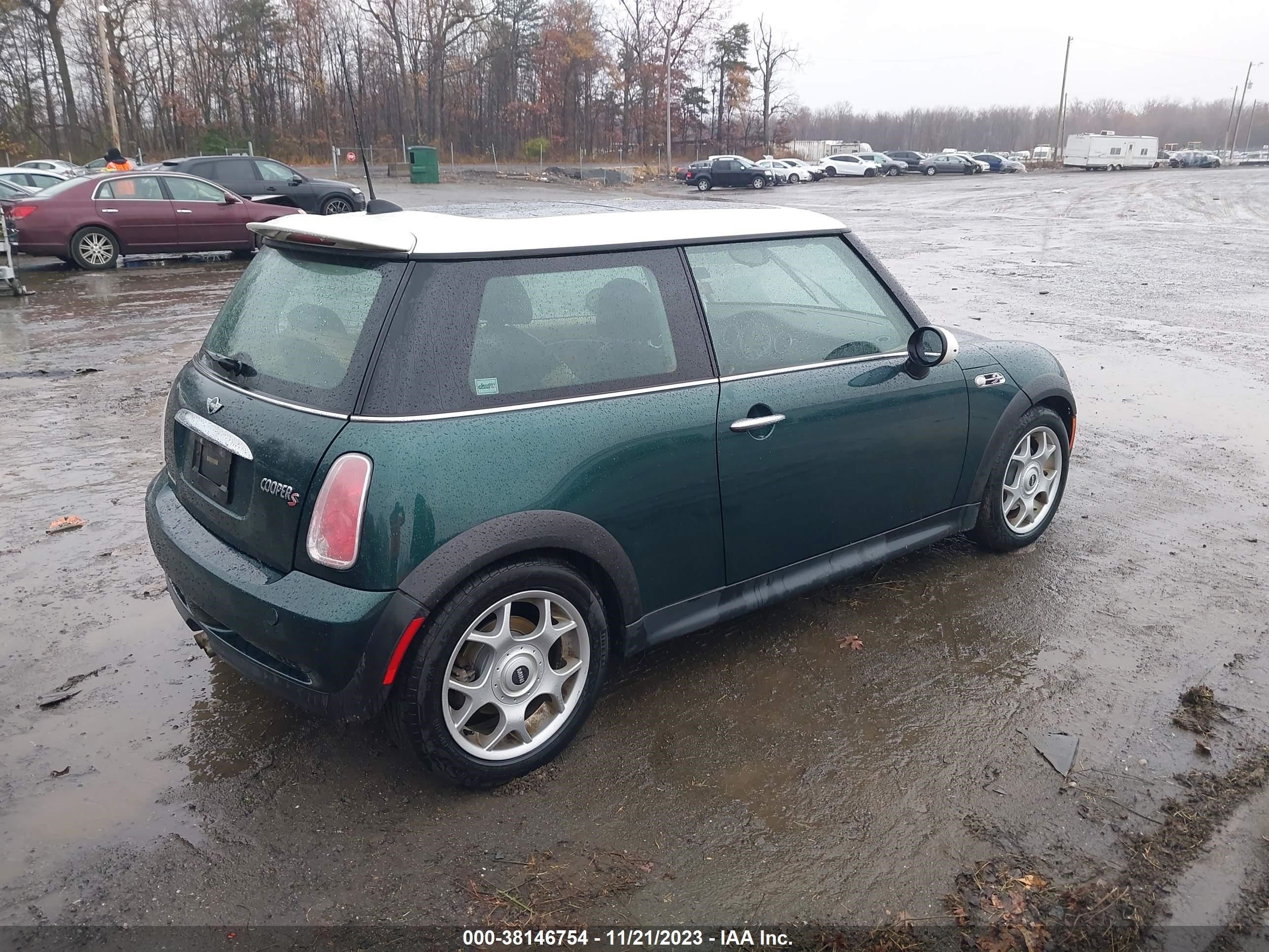 Photo 3 VIN: WMWRE33415TD90475 - MINI COOPER 