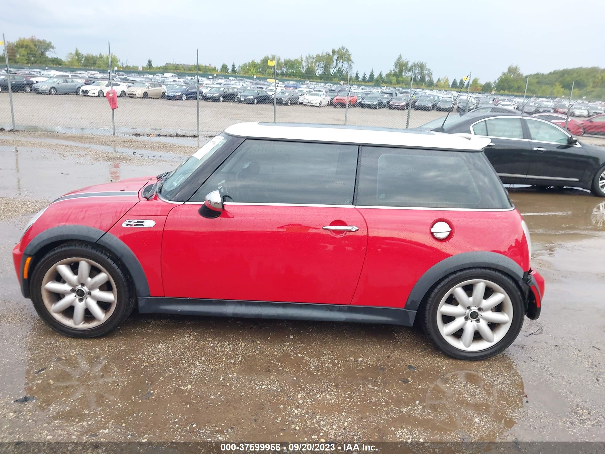 Photo 13 VIN: WMWRE33415TD90704 - MINI COOPER 