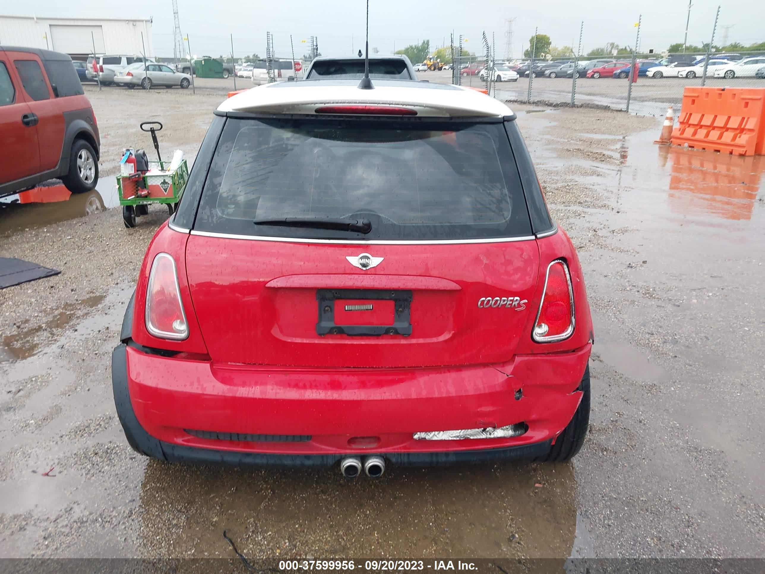 Photo 15 VIN: WMWRE33415TD90704 - MINI COOPER 