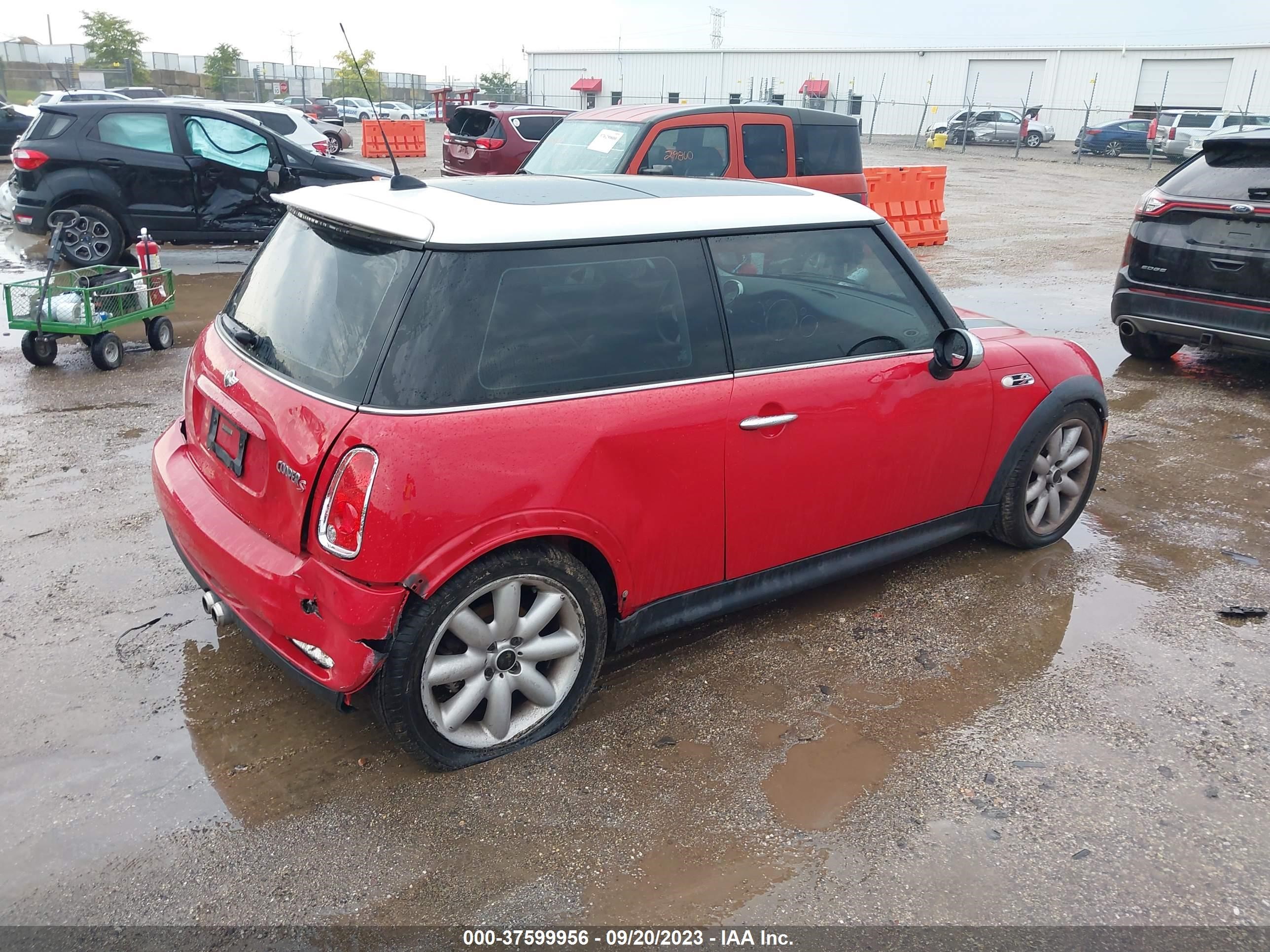 Photo 3 VIN: WMWRE33415TD90704 - MINI COOPER 