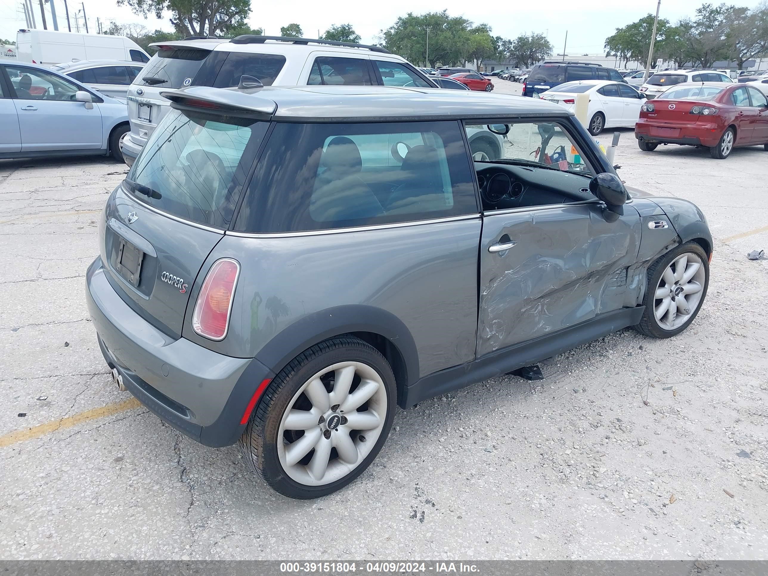 Photo 3 VIN: WMWRE33424TD74879 - MINI COOPER 