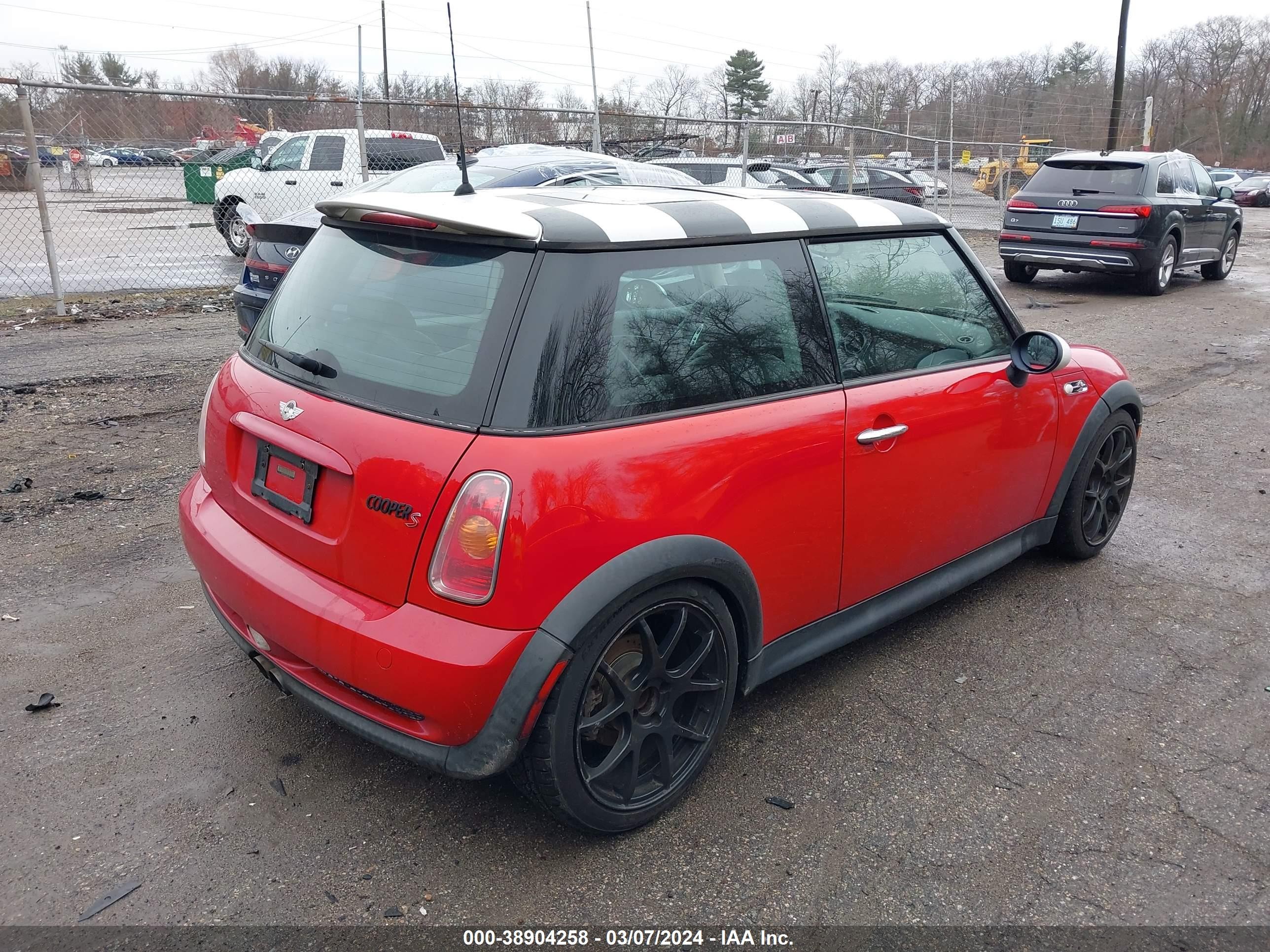 Photo 3 VIN: WMWRE33444TD83759 - MINI COOPER 