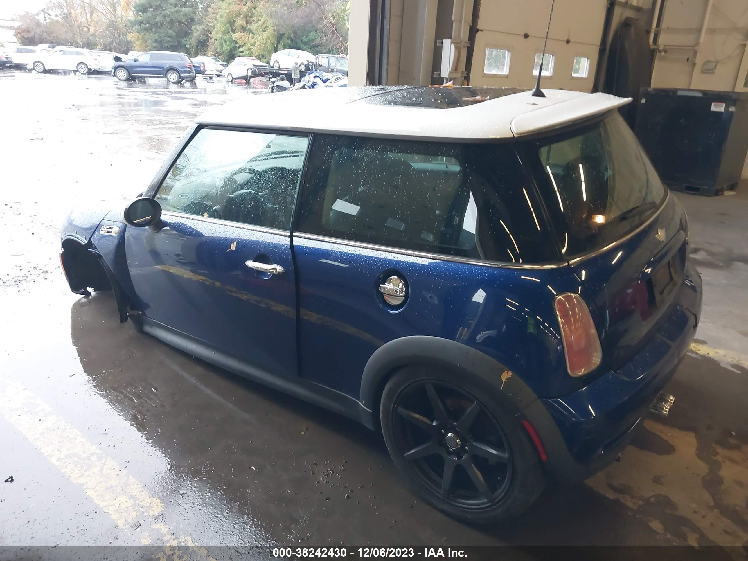 Photo 2 VIN: WMWRE33464TD77459 - MINI COOPER 