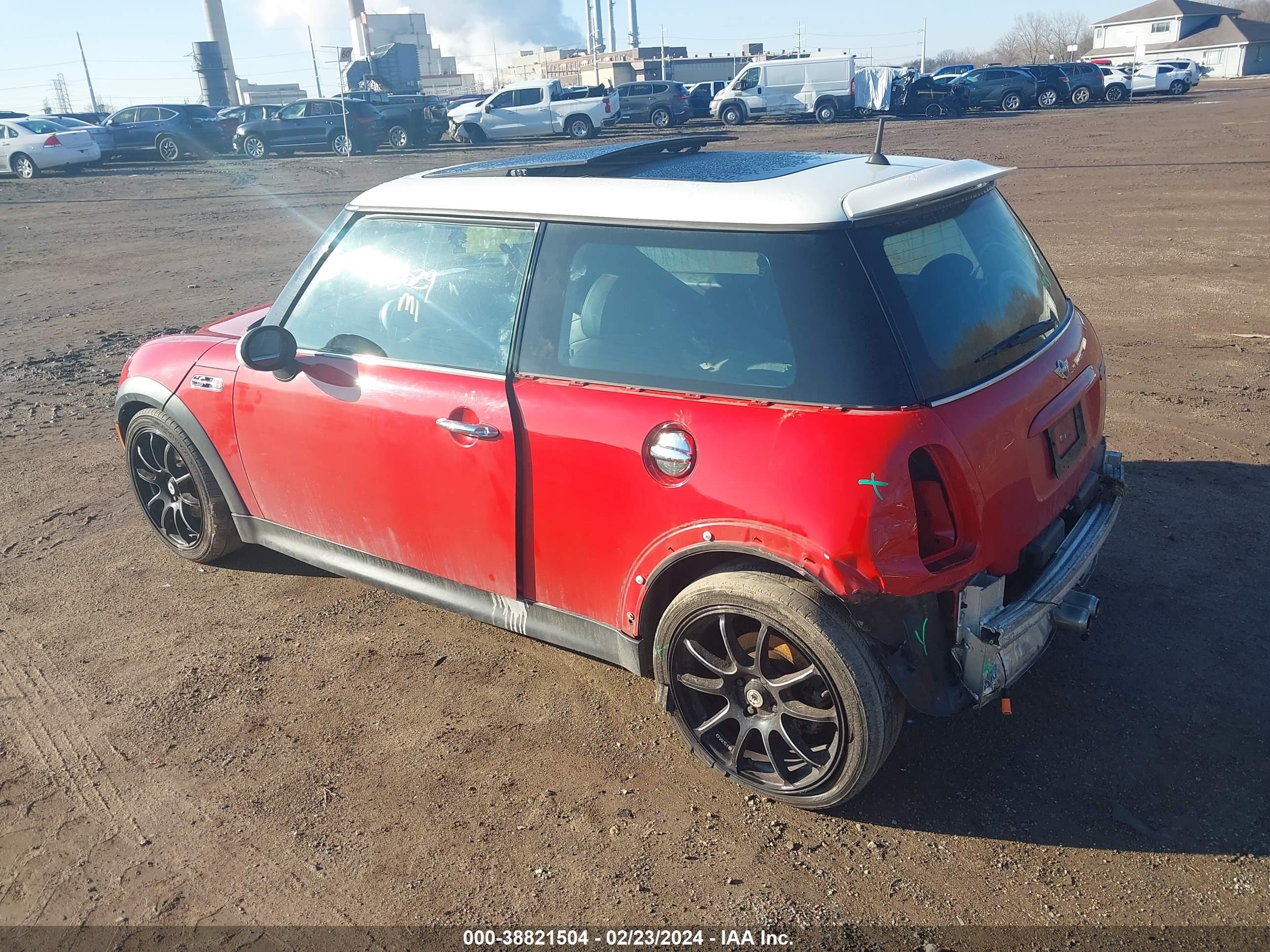 Photo 2 VIN: WMWRE33464TD83374 - MINI COOPER 